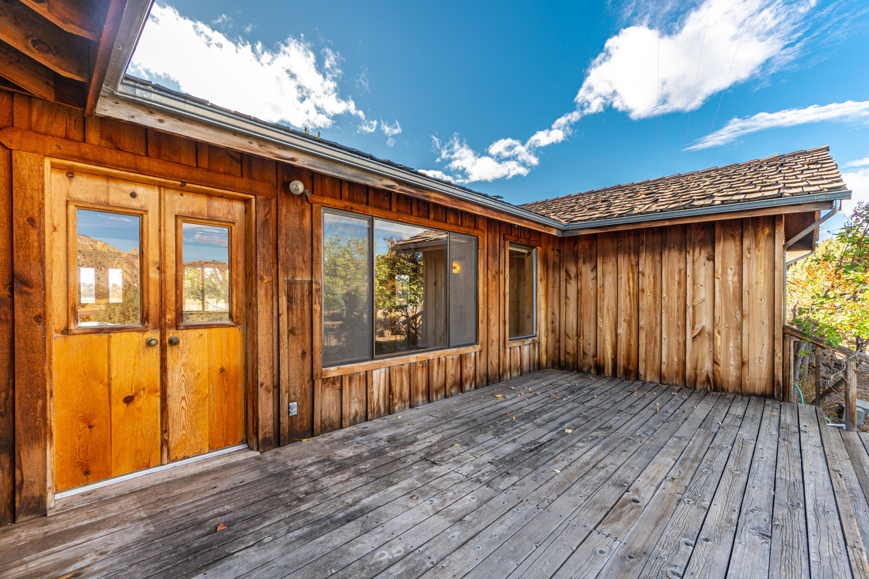 797 NE Wilcox Avenue