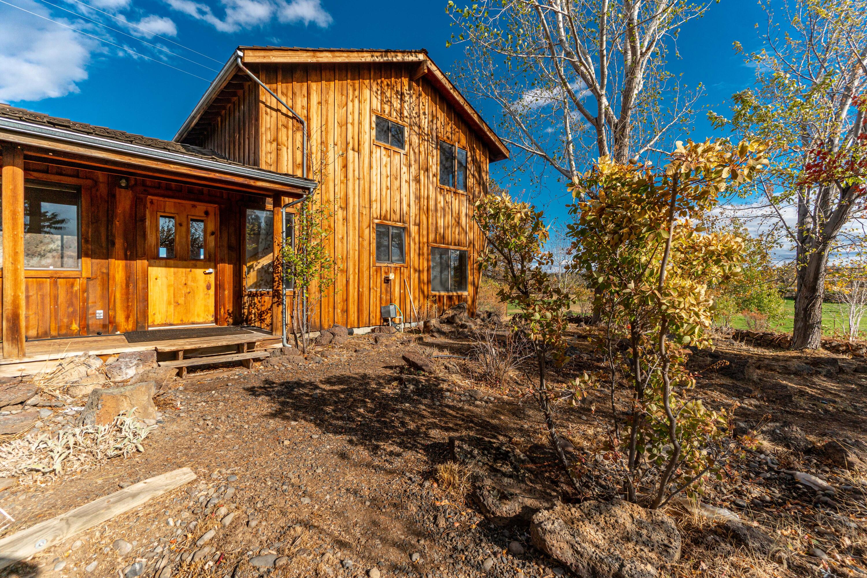 797 NE Wilcox Avenue