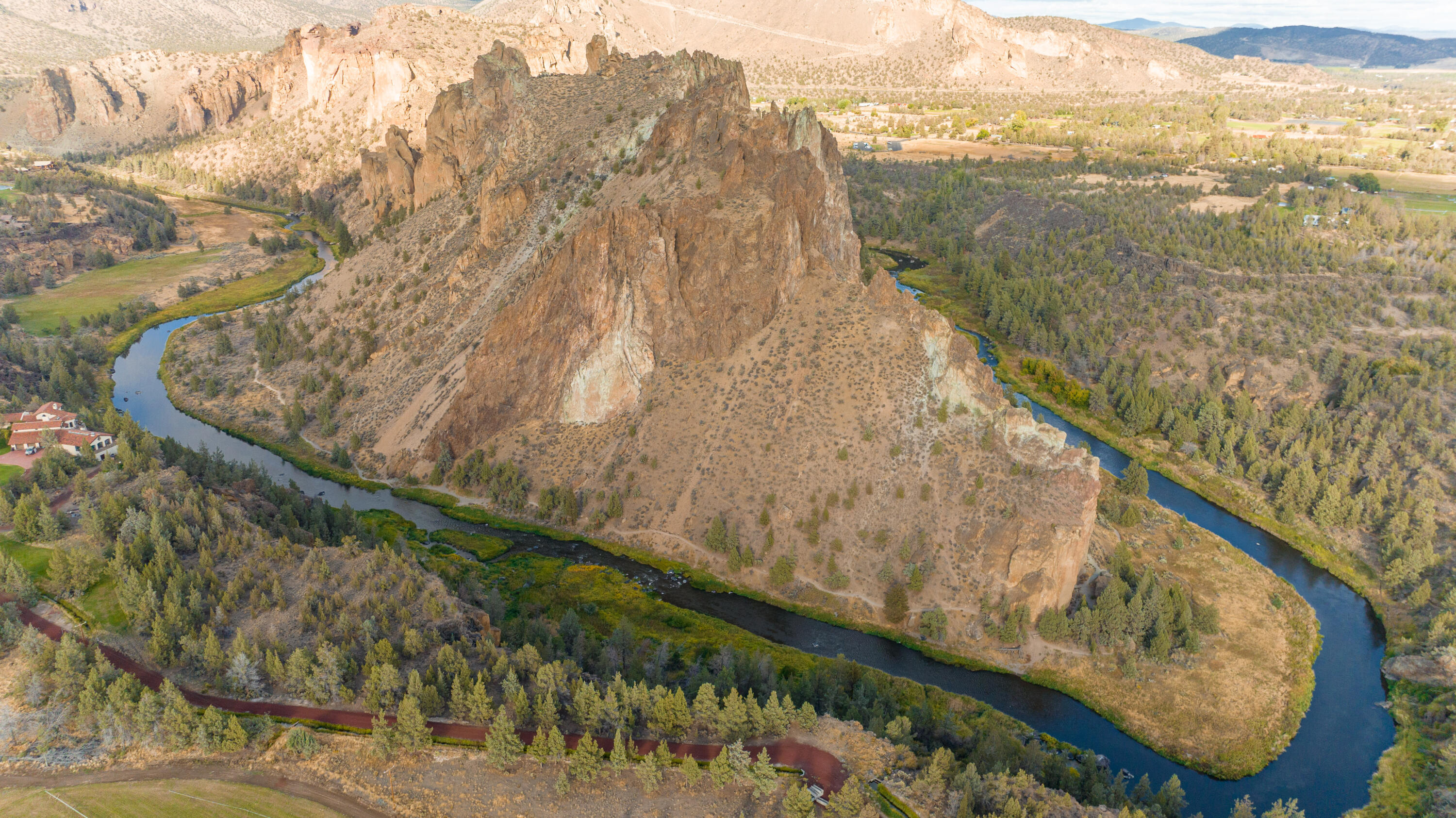 797 NE Wilcox Avenue