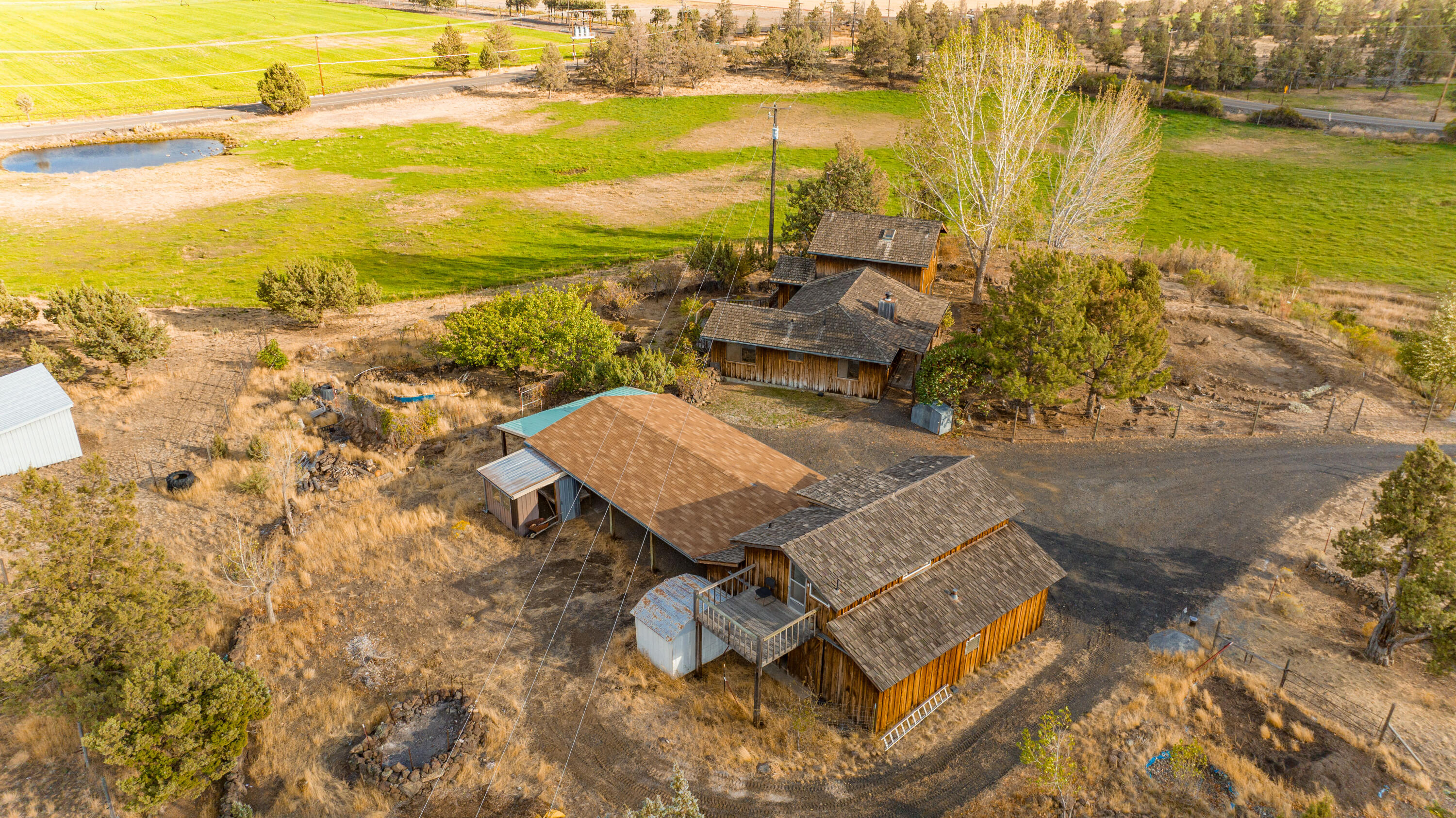 797 NE Wilcox Avenue