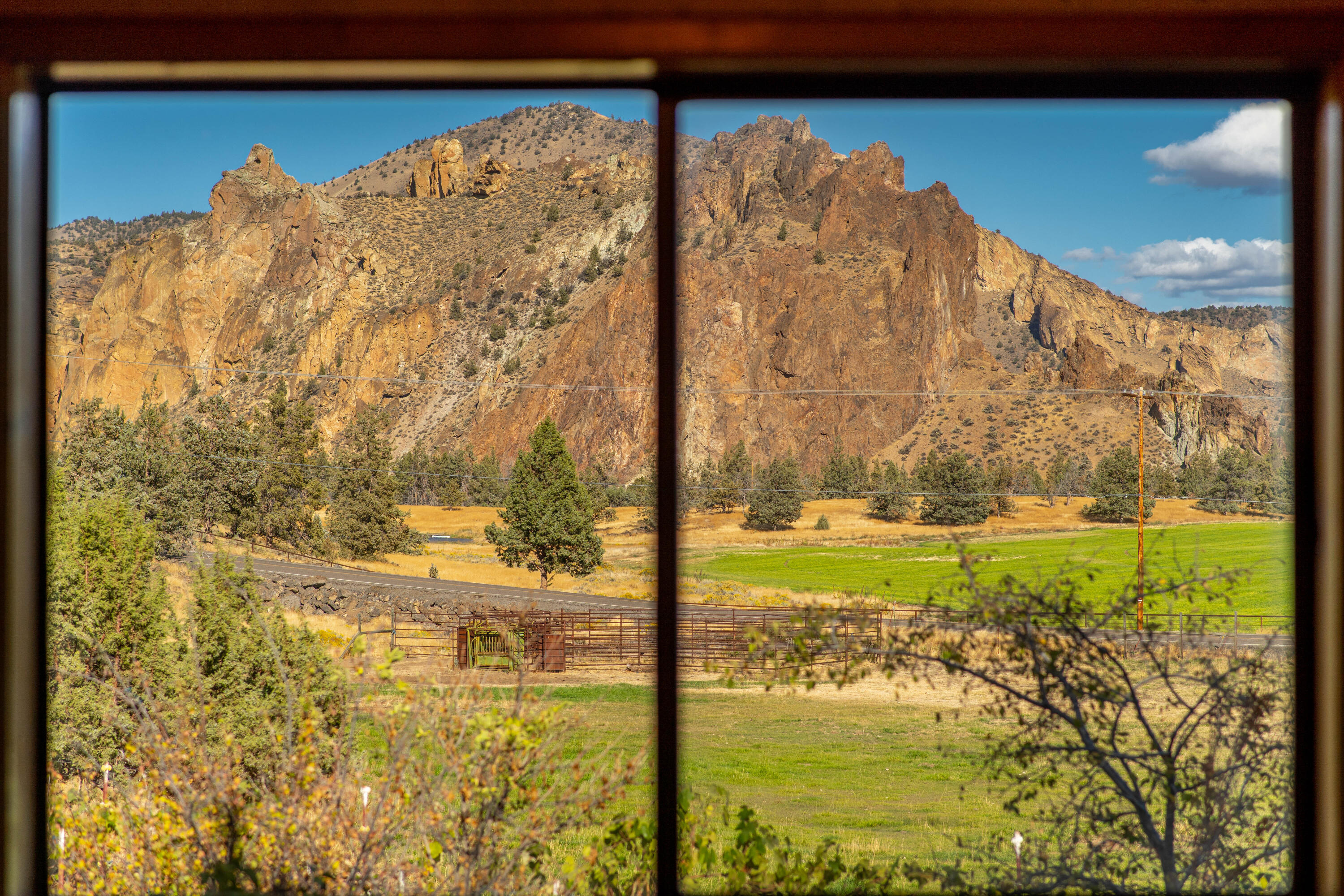 797 NE Wilcox Avenue