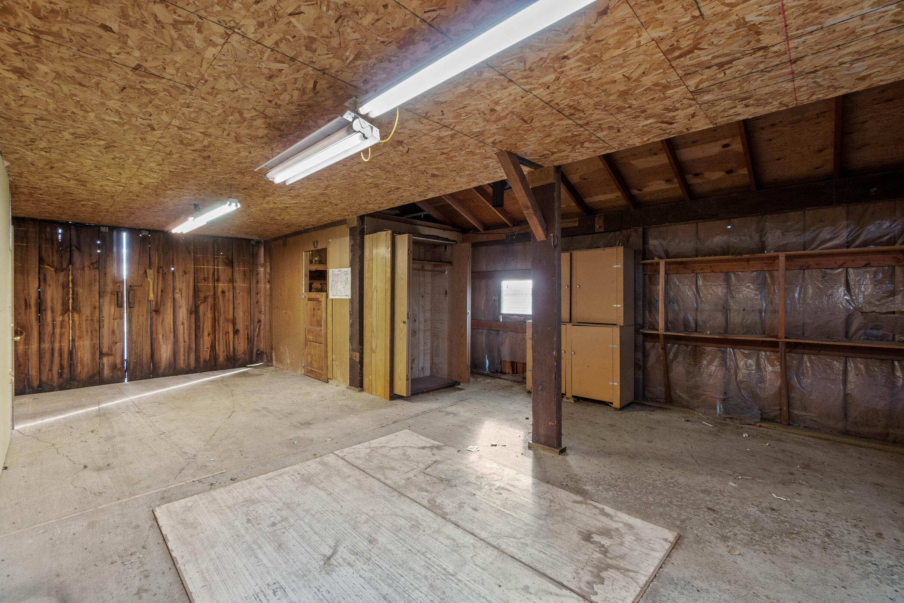 797 NE Wilcox Avenue