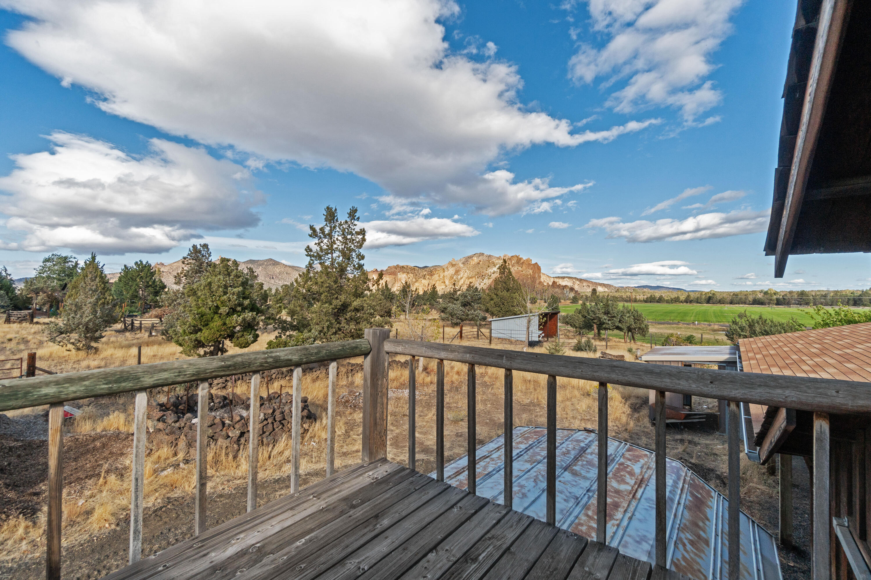 797 NE Wilcox Avenue