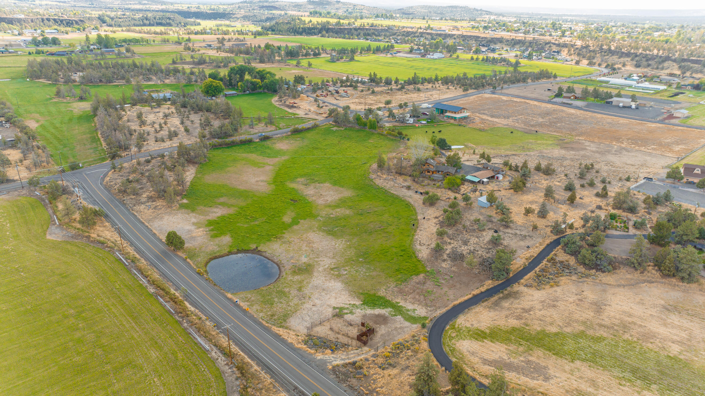 797 NE Wilcox Avenue