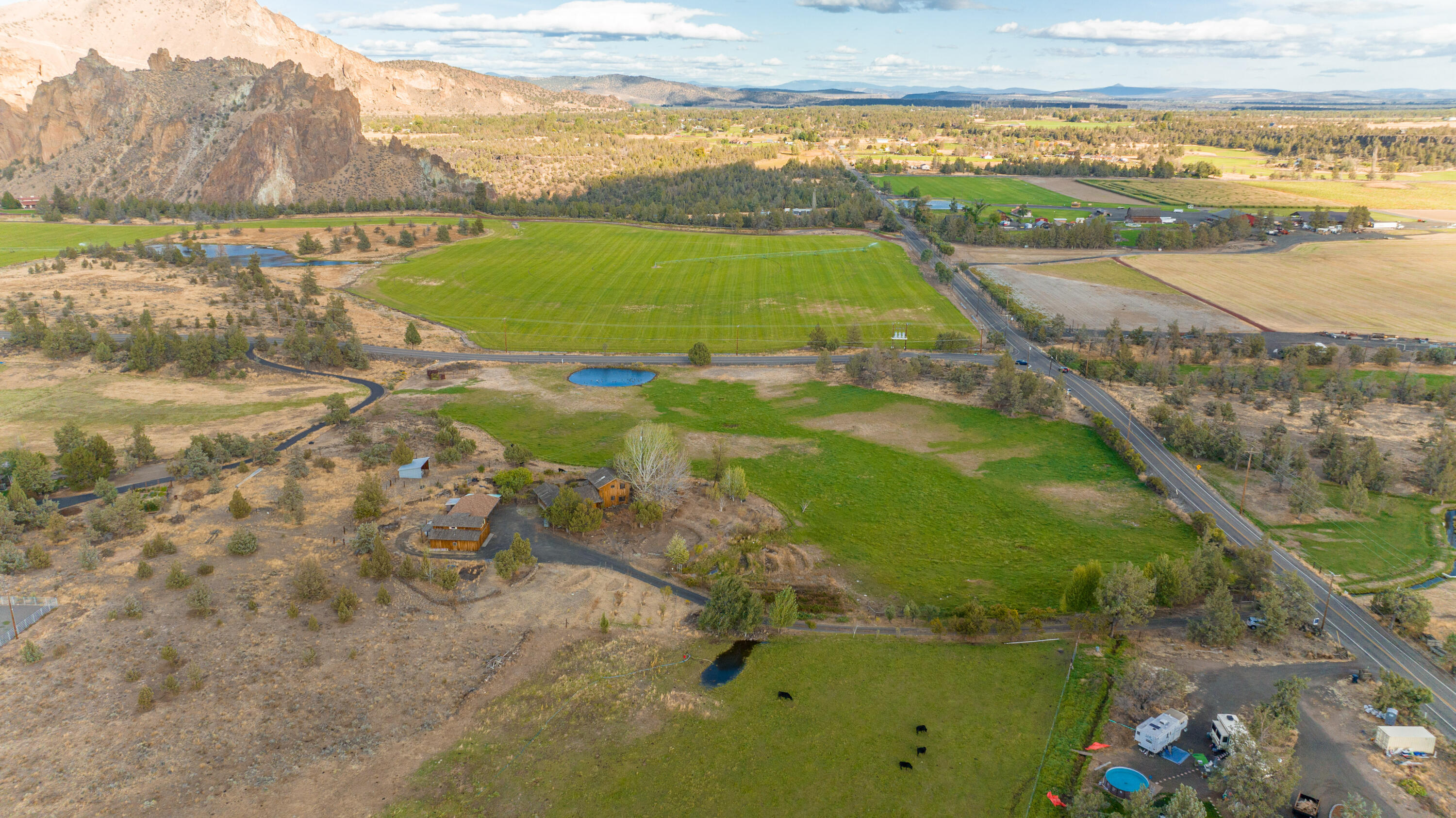 797 NE Wilcox Avenue