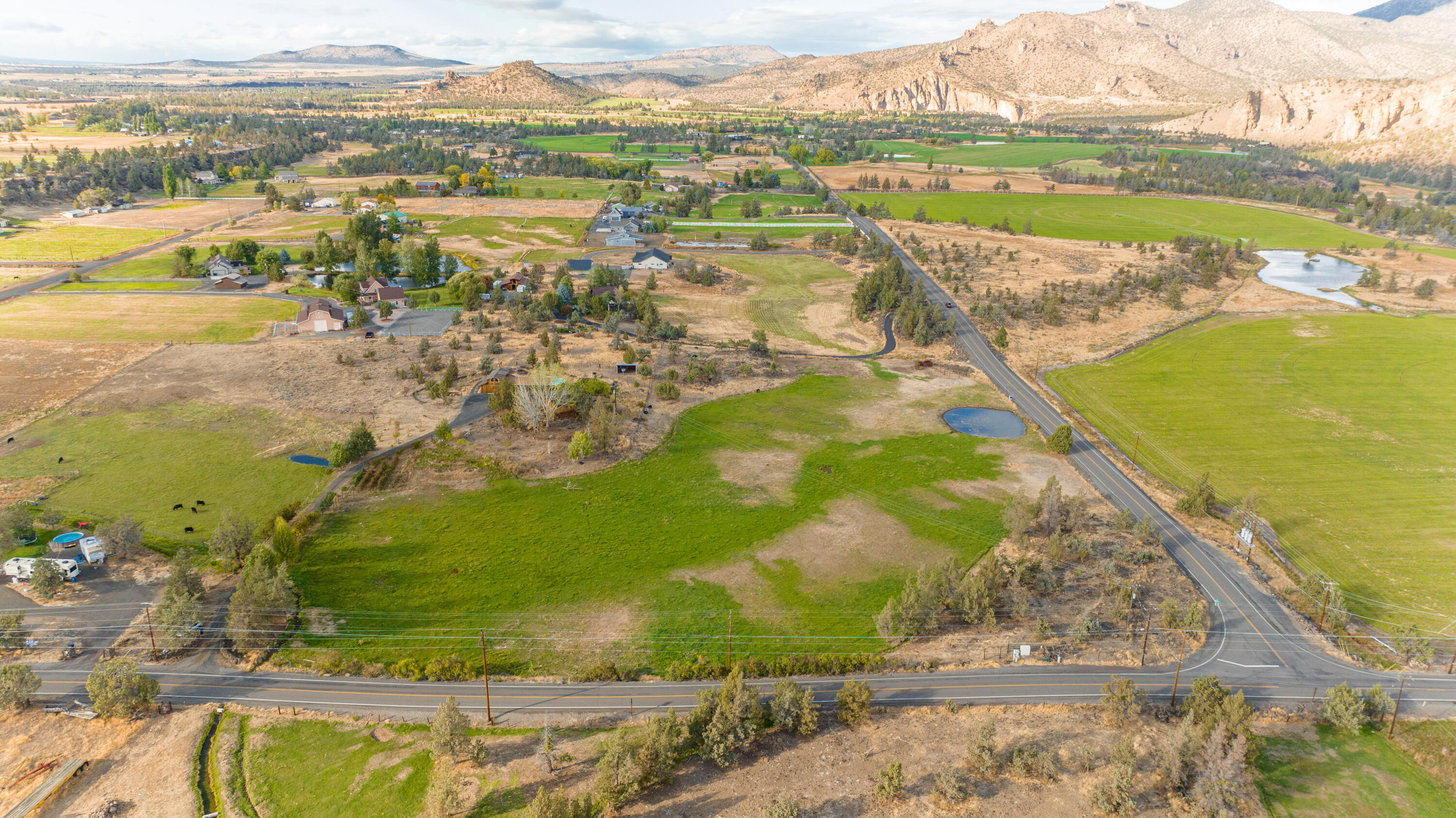 797 NE Wilcox Avenue