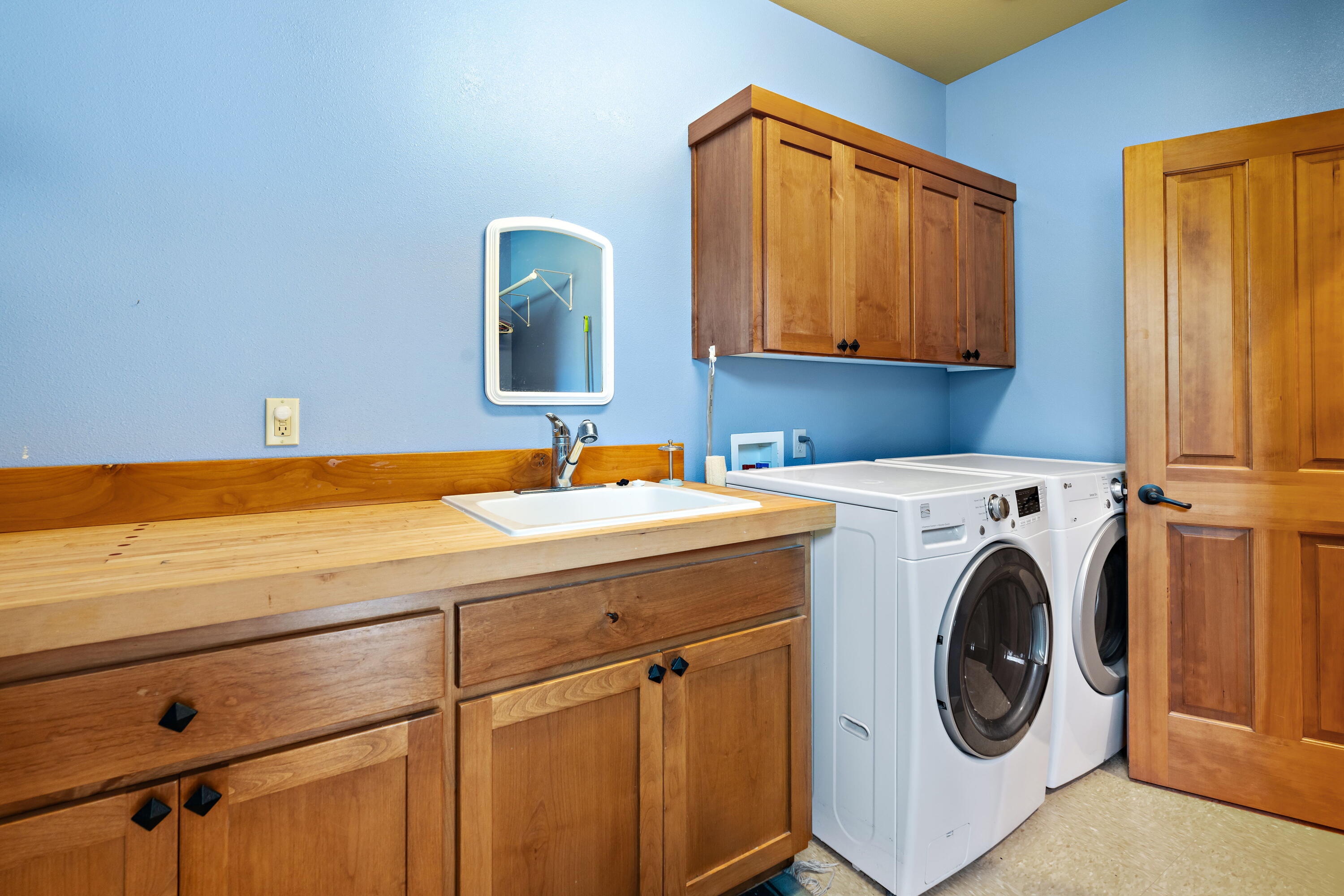 61432 Elder Ridge Street