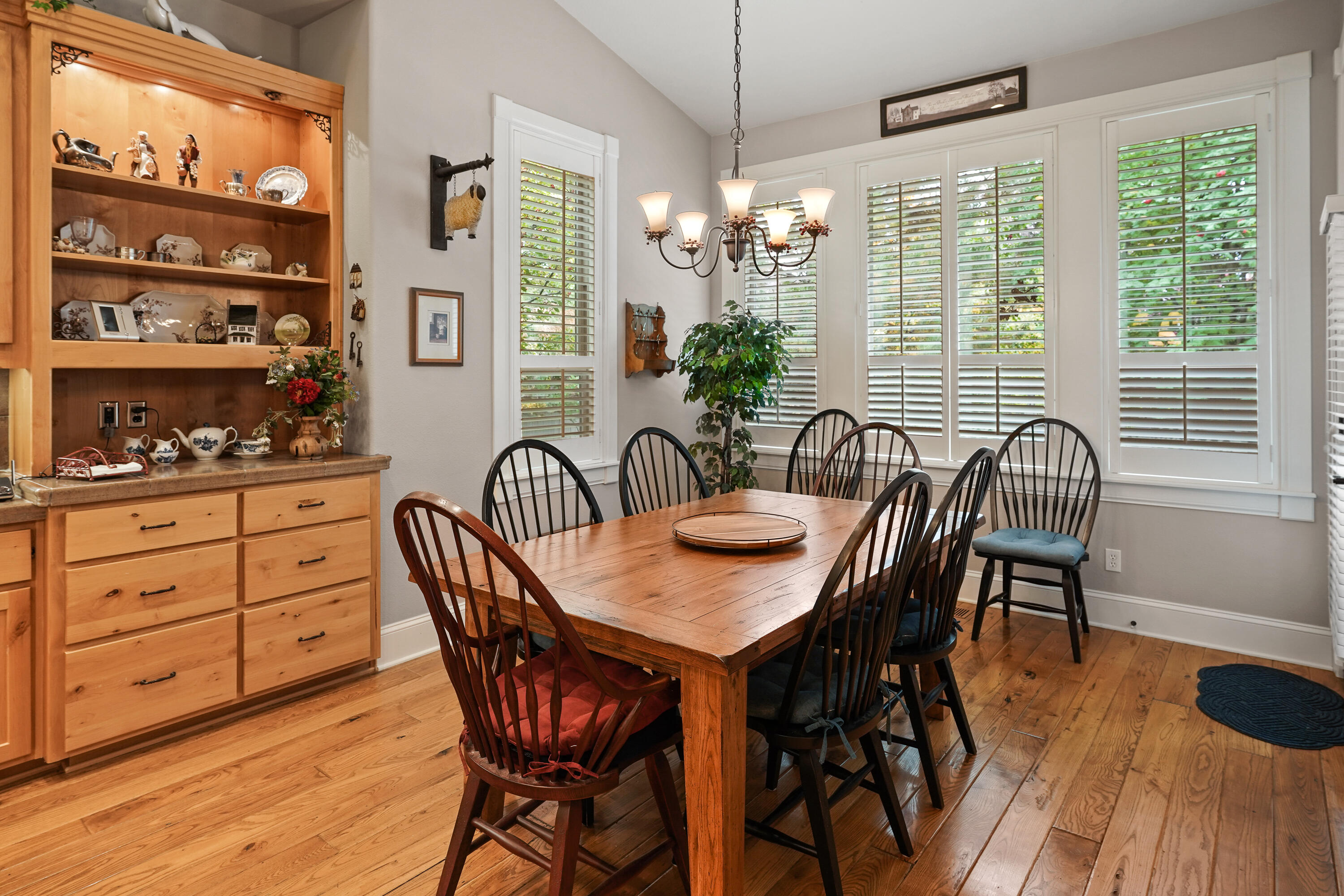 60886 Oasis Place