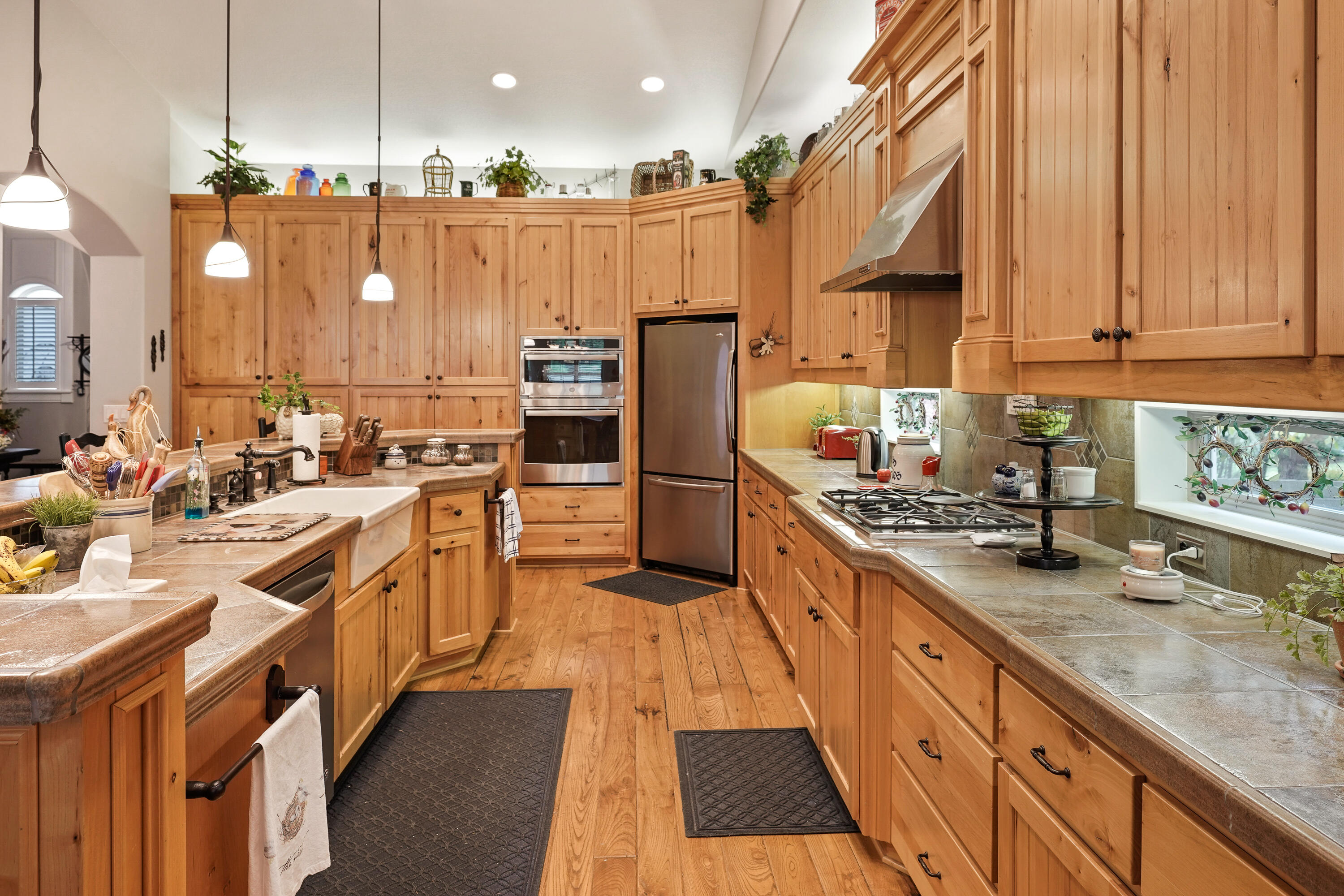 60886 Oasis Place