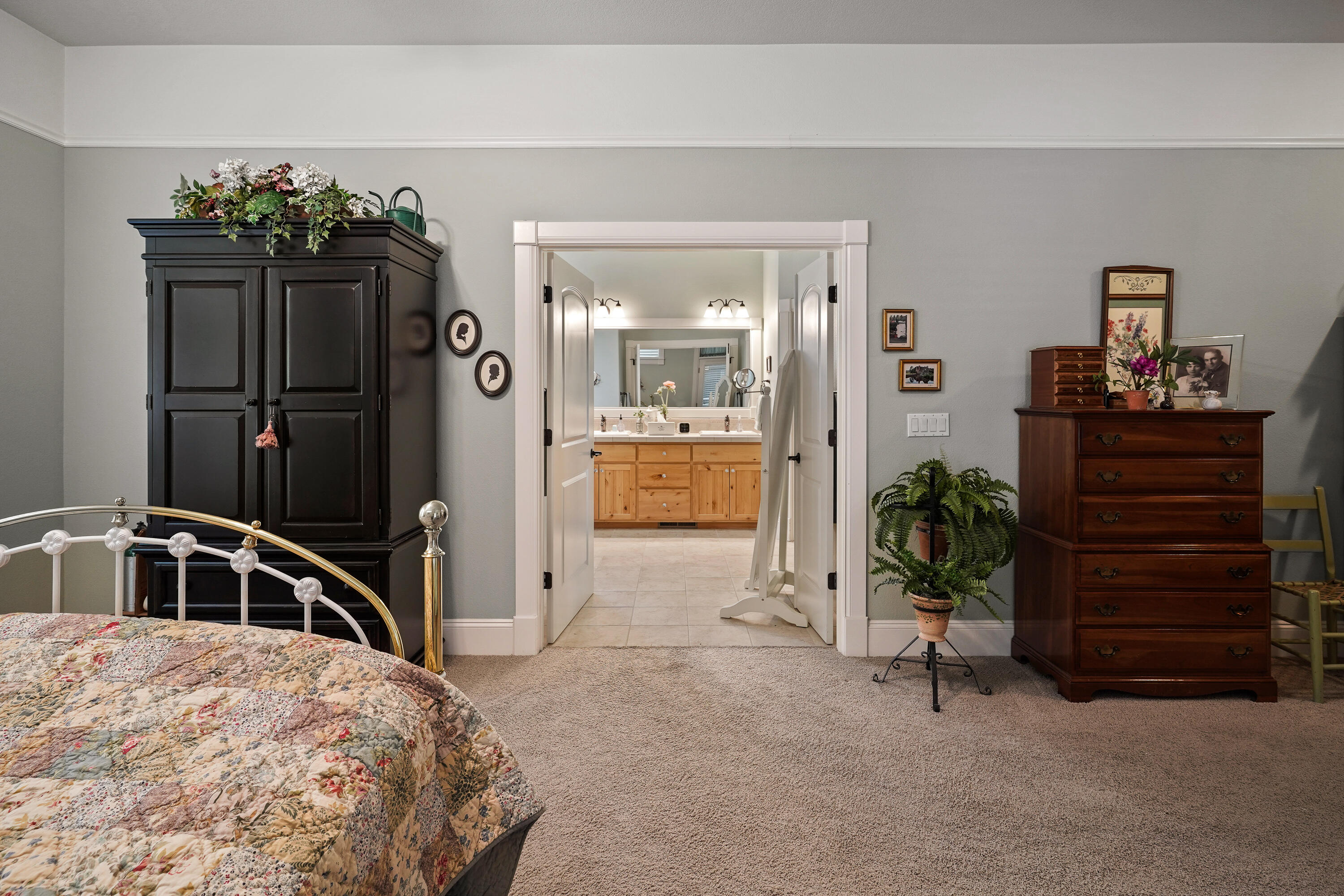 60886 Oasis Place