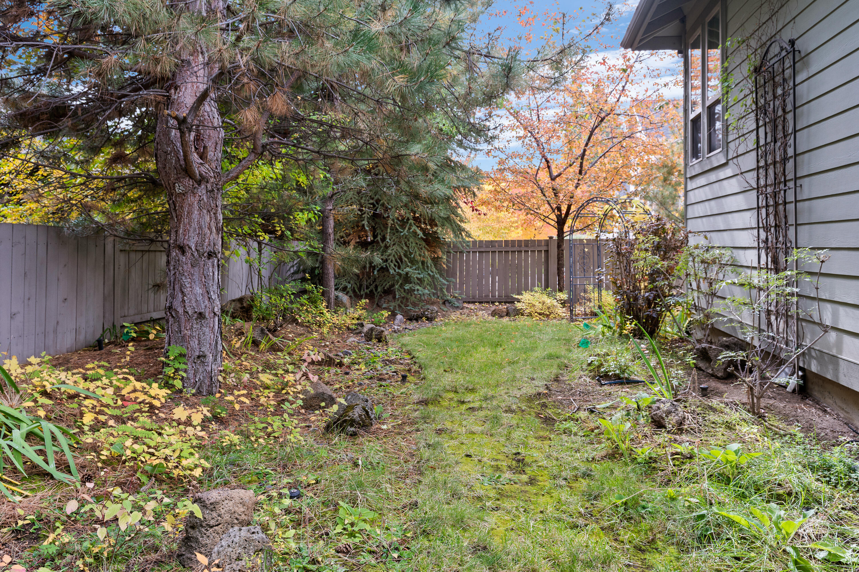60886 Oasis Place