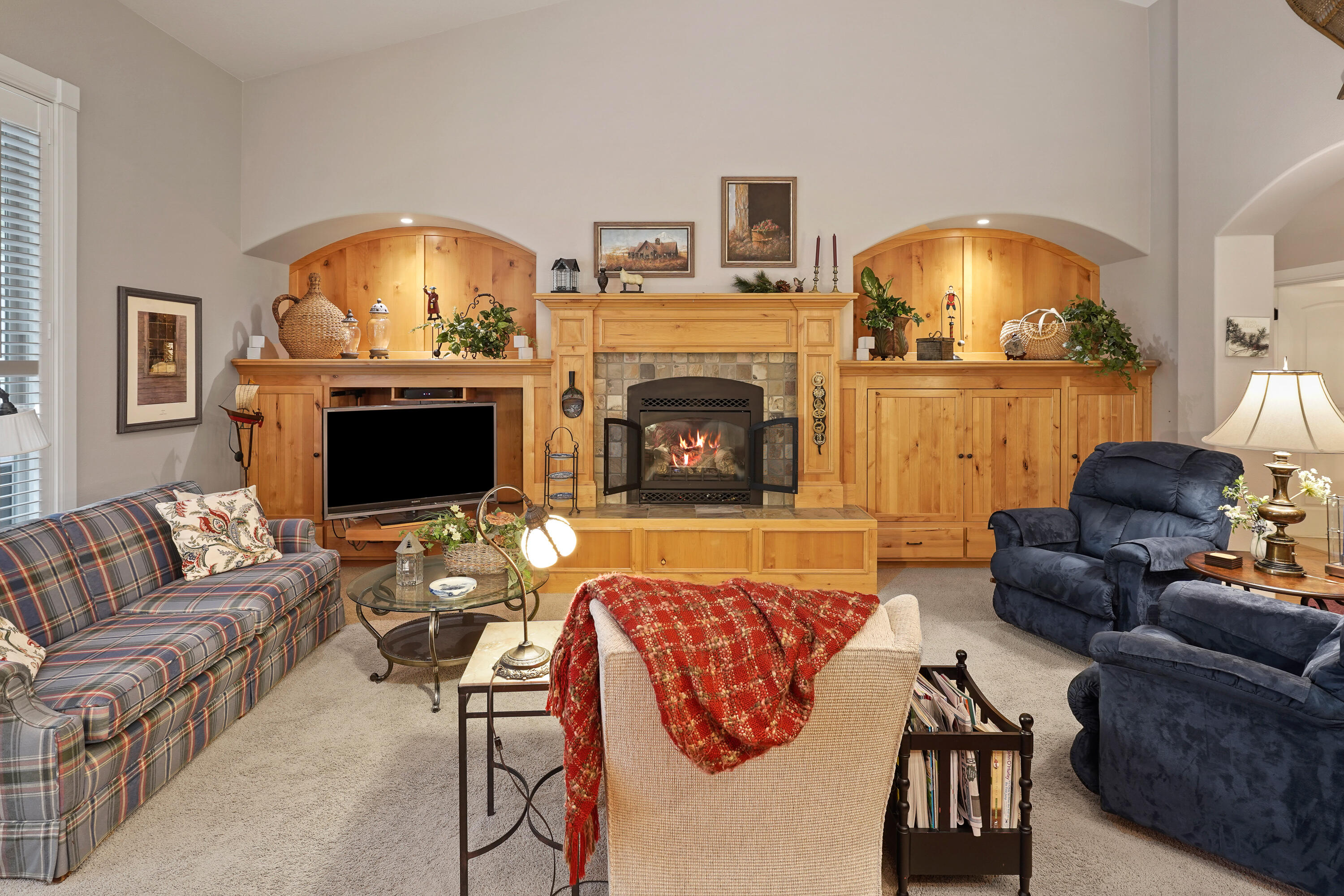 60886 Oasis Place