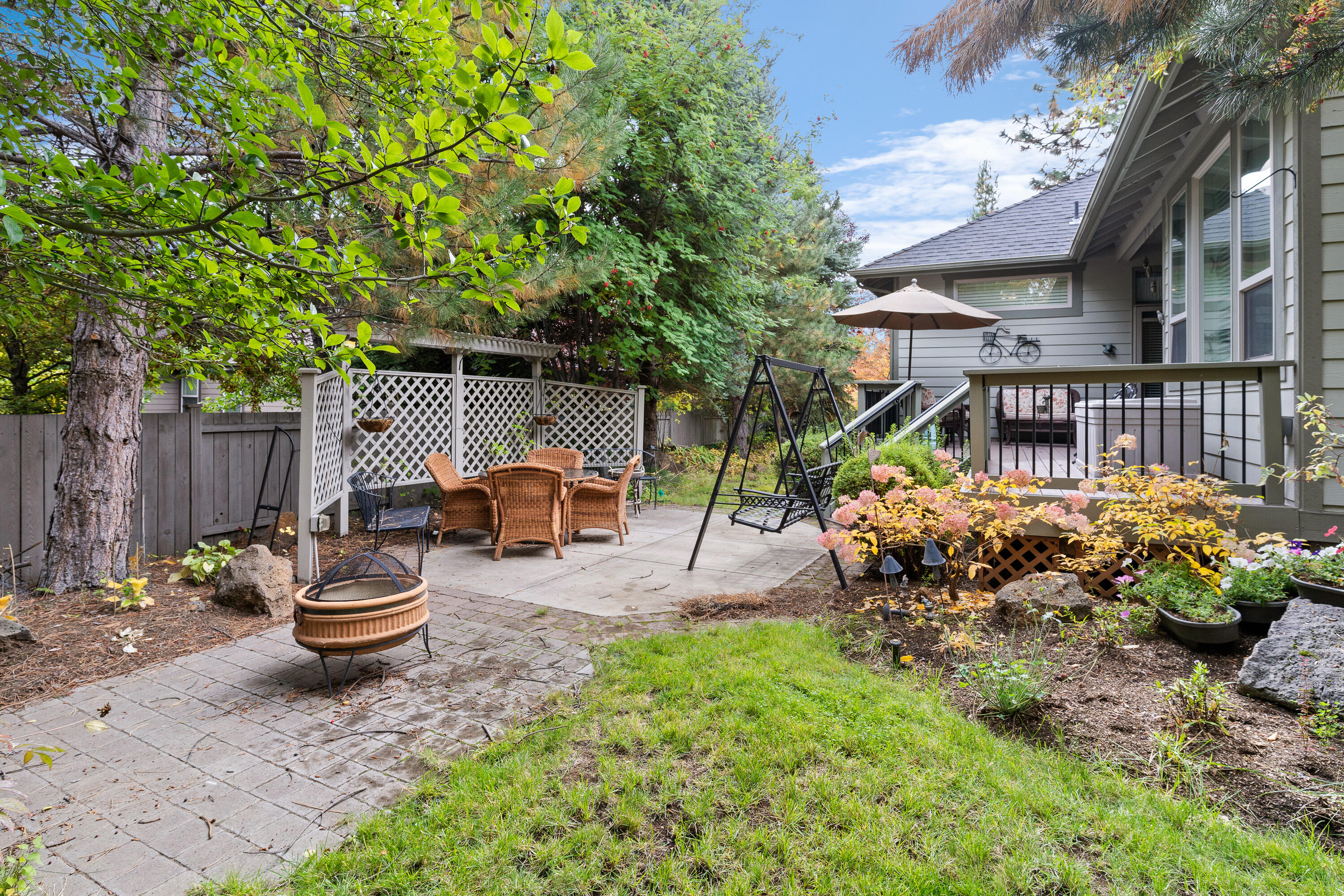 60886 Oasis Place