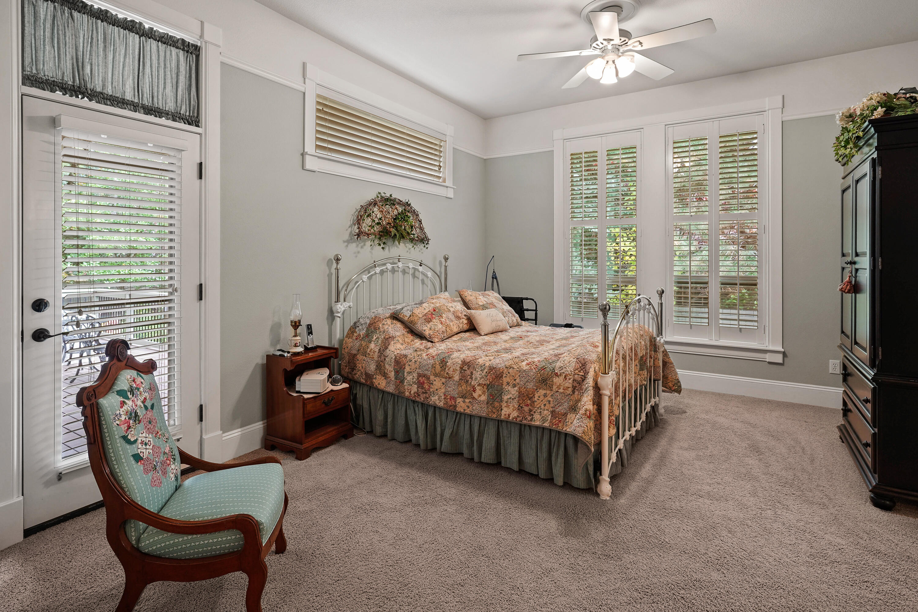 60886 Oasis Place