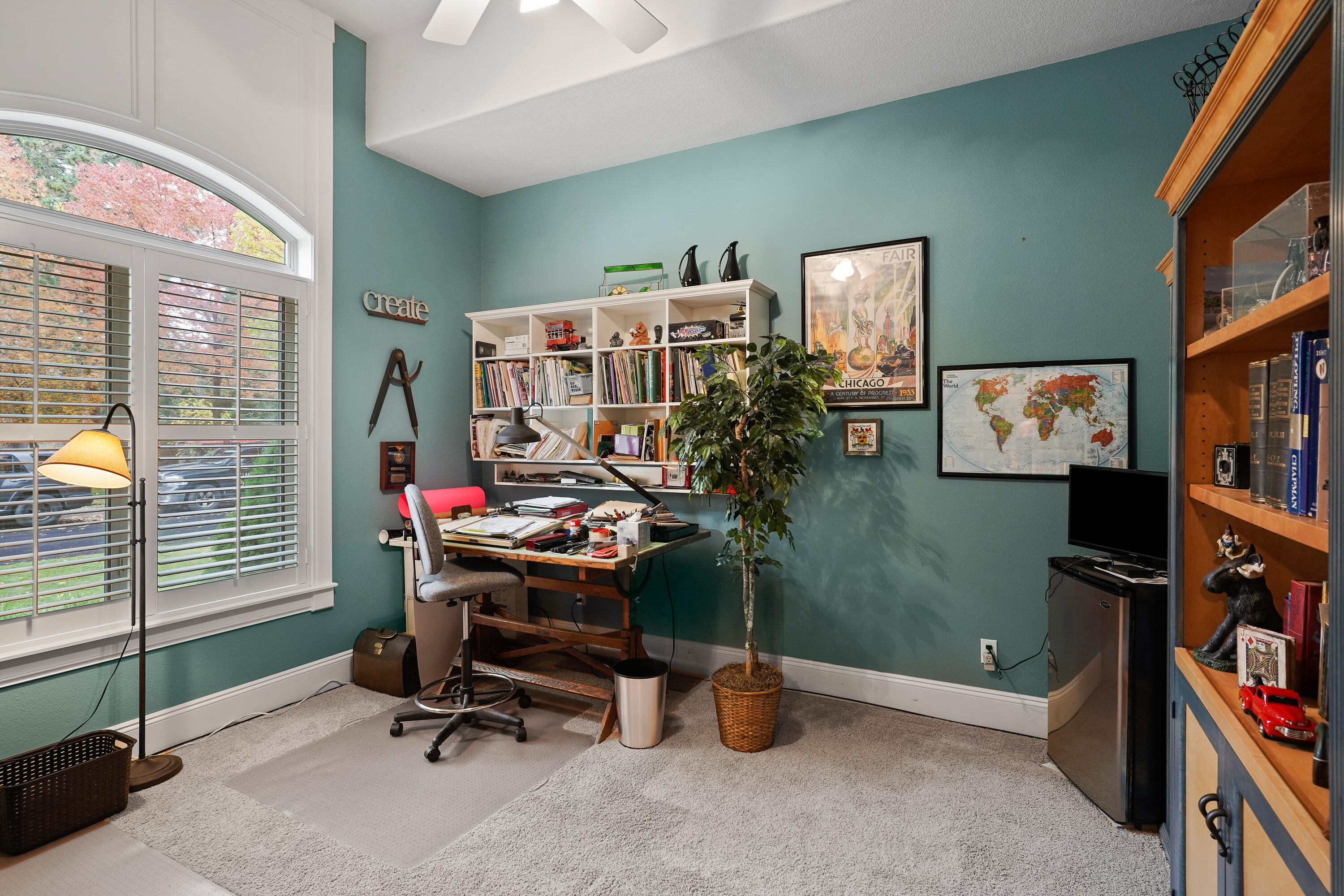 60886 Oasis Place