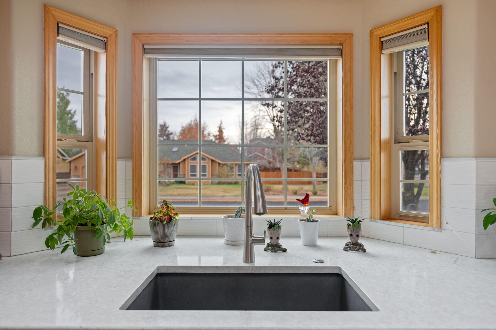 2265 NE Scarlet Court