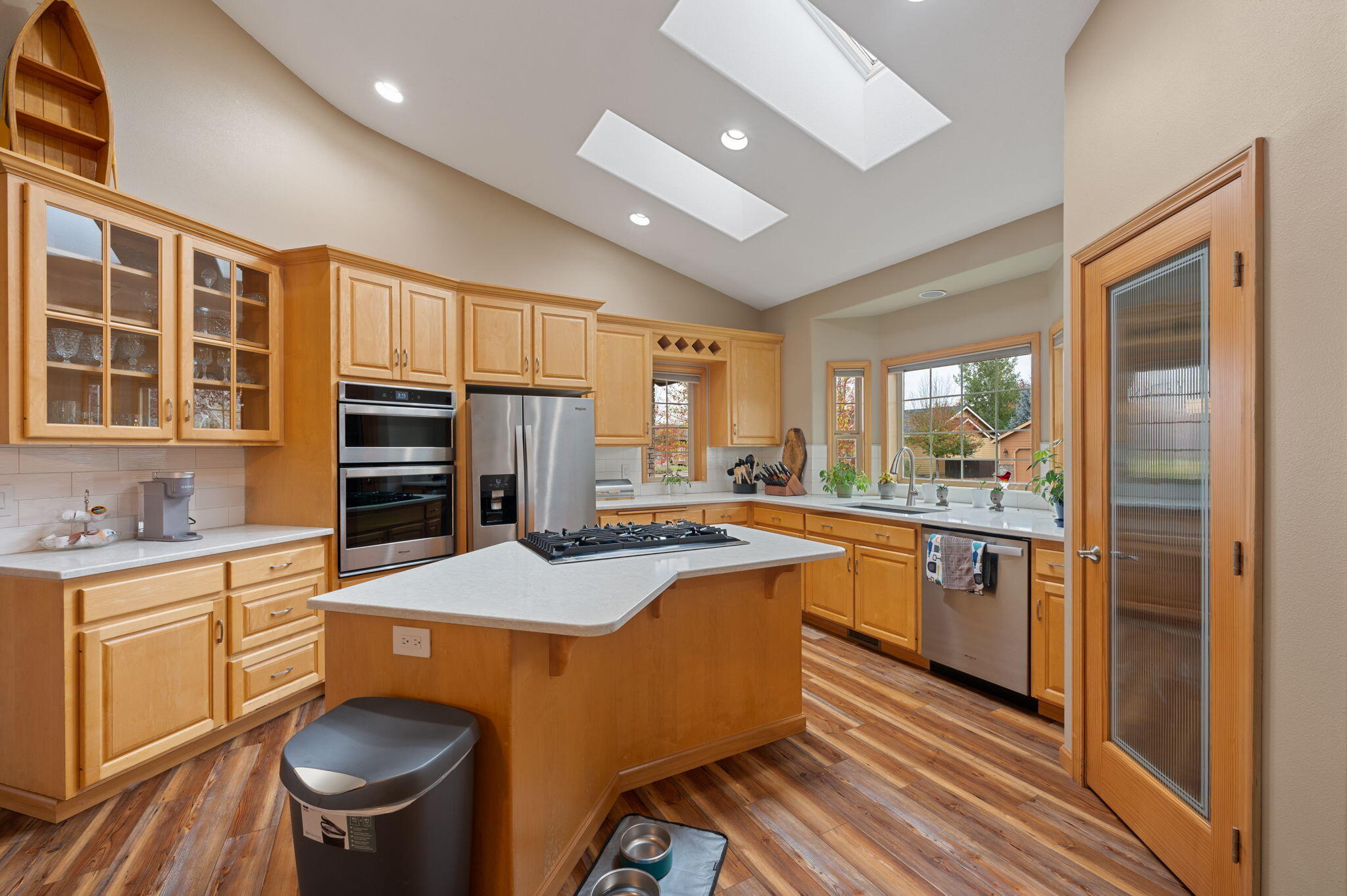 2265 NE Scarlet Court