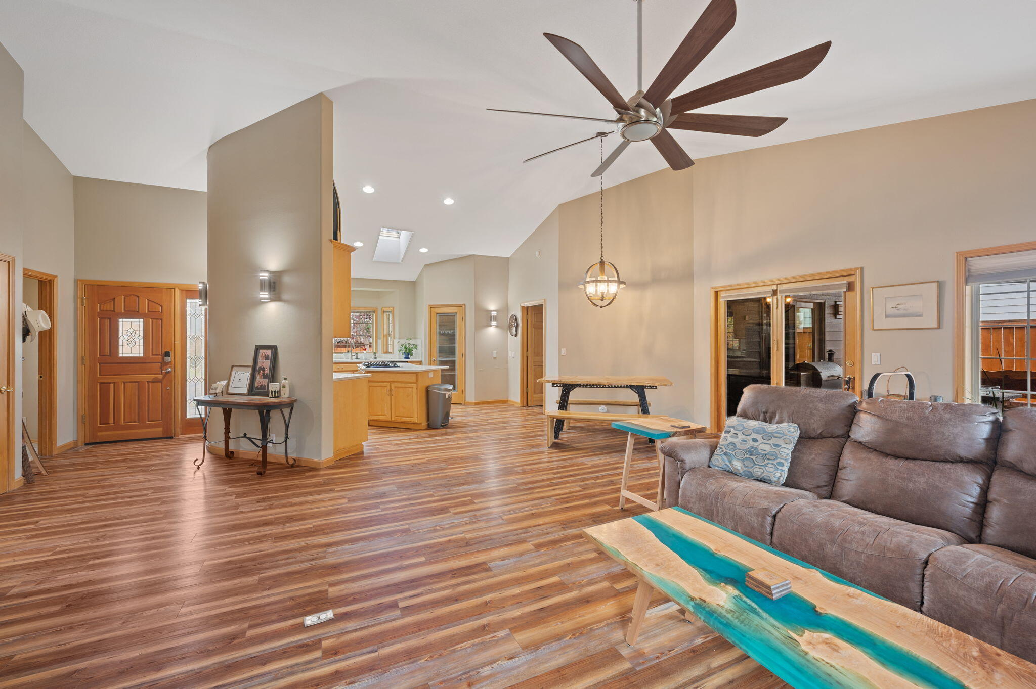 2265 NE Scarlet Court