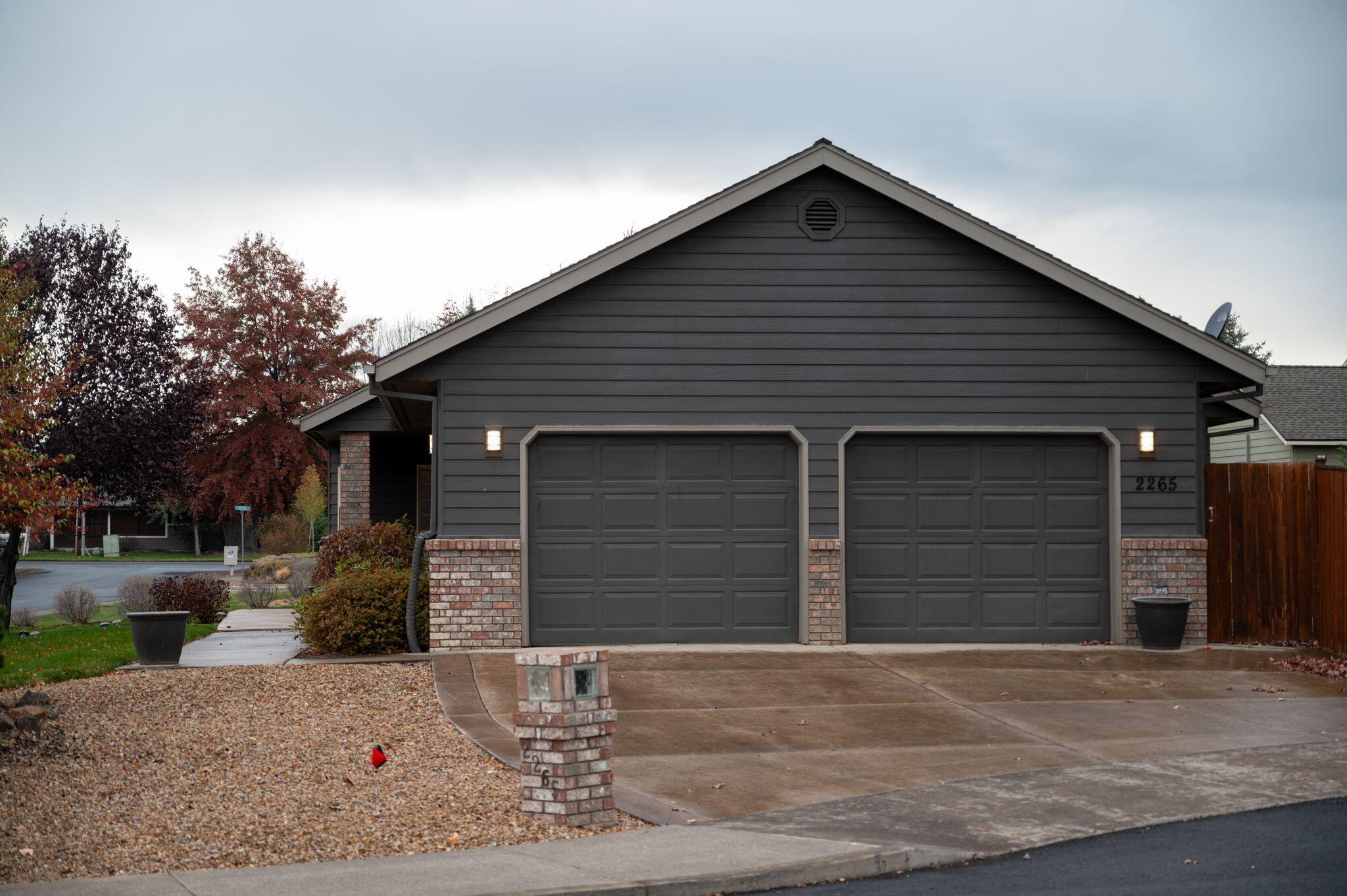 2265 NE Scarlet Court