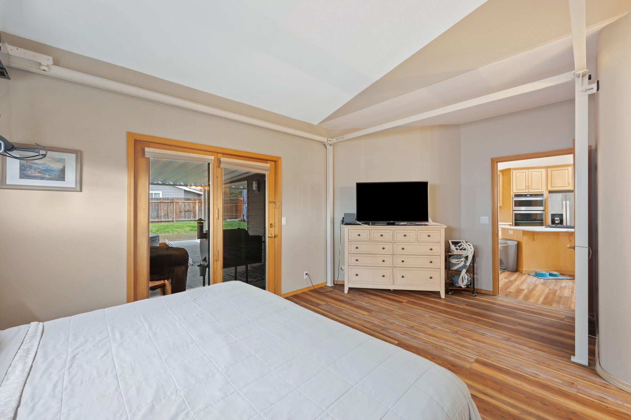 2265 NE Scarlet Court