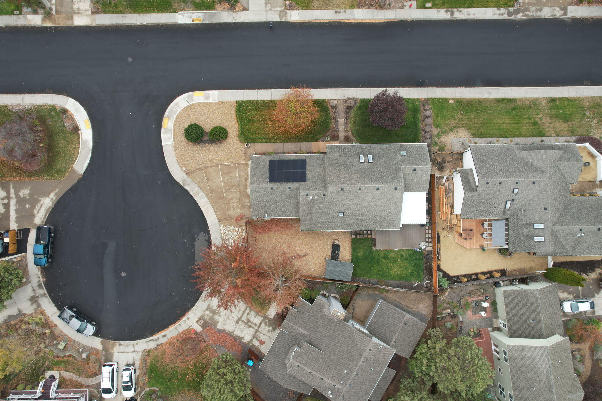 2265 NE Scarlet Court