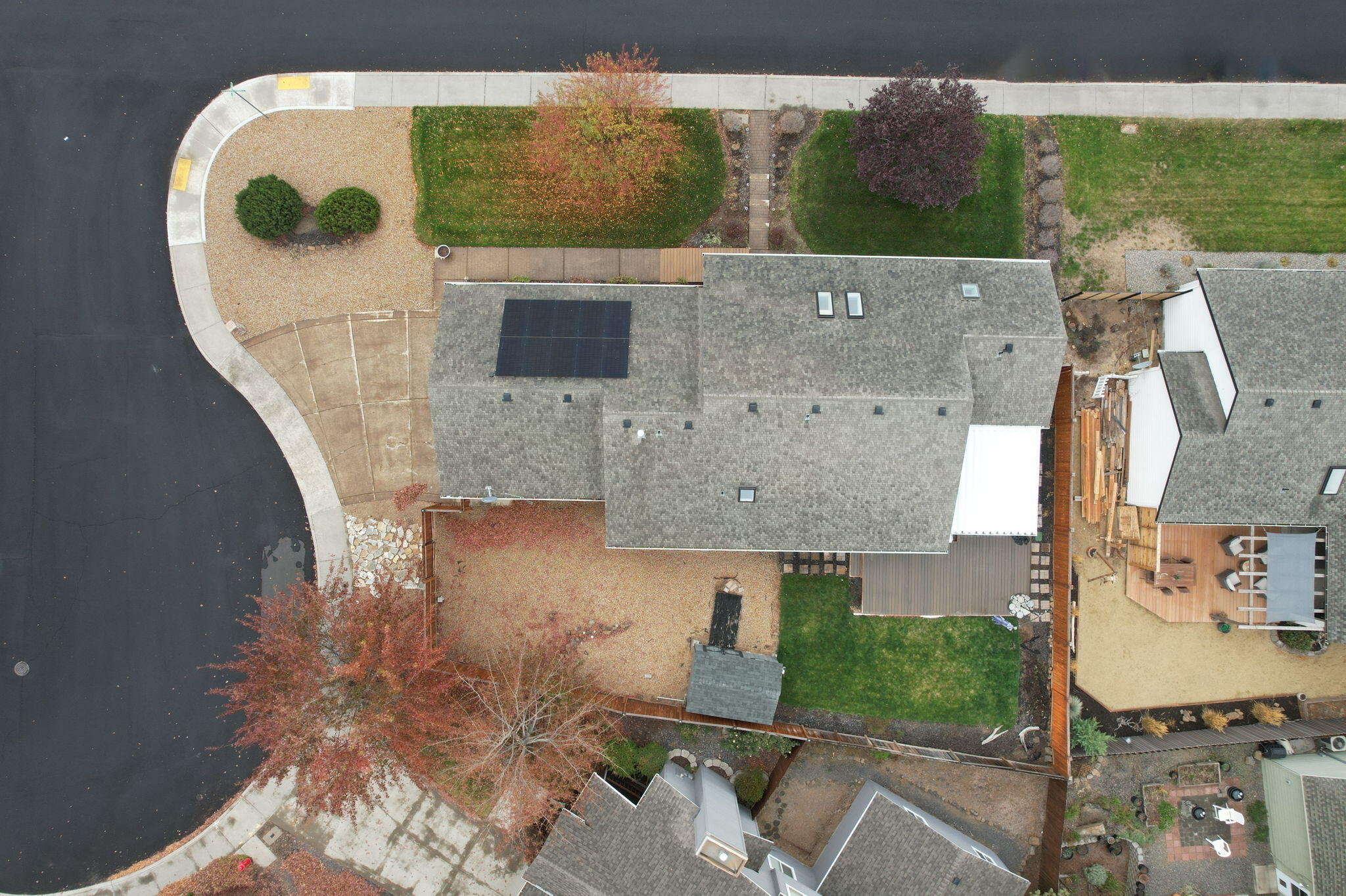 2265 NE Scarlet Court