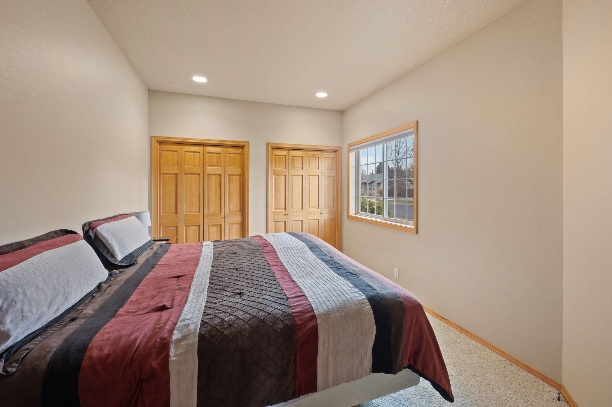 2265 NE Scarlet Court