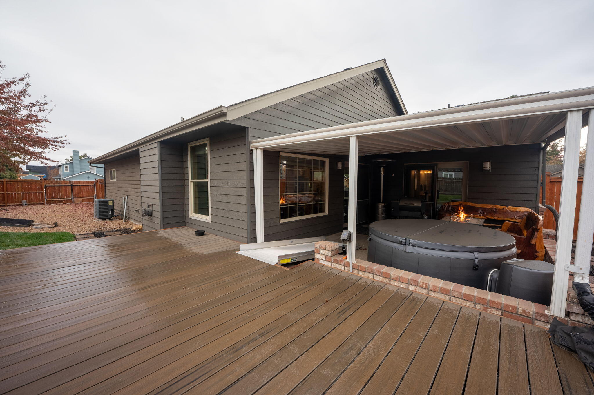 2265 NE Scarlet Court