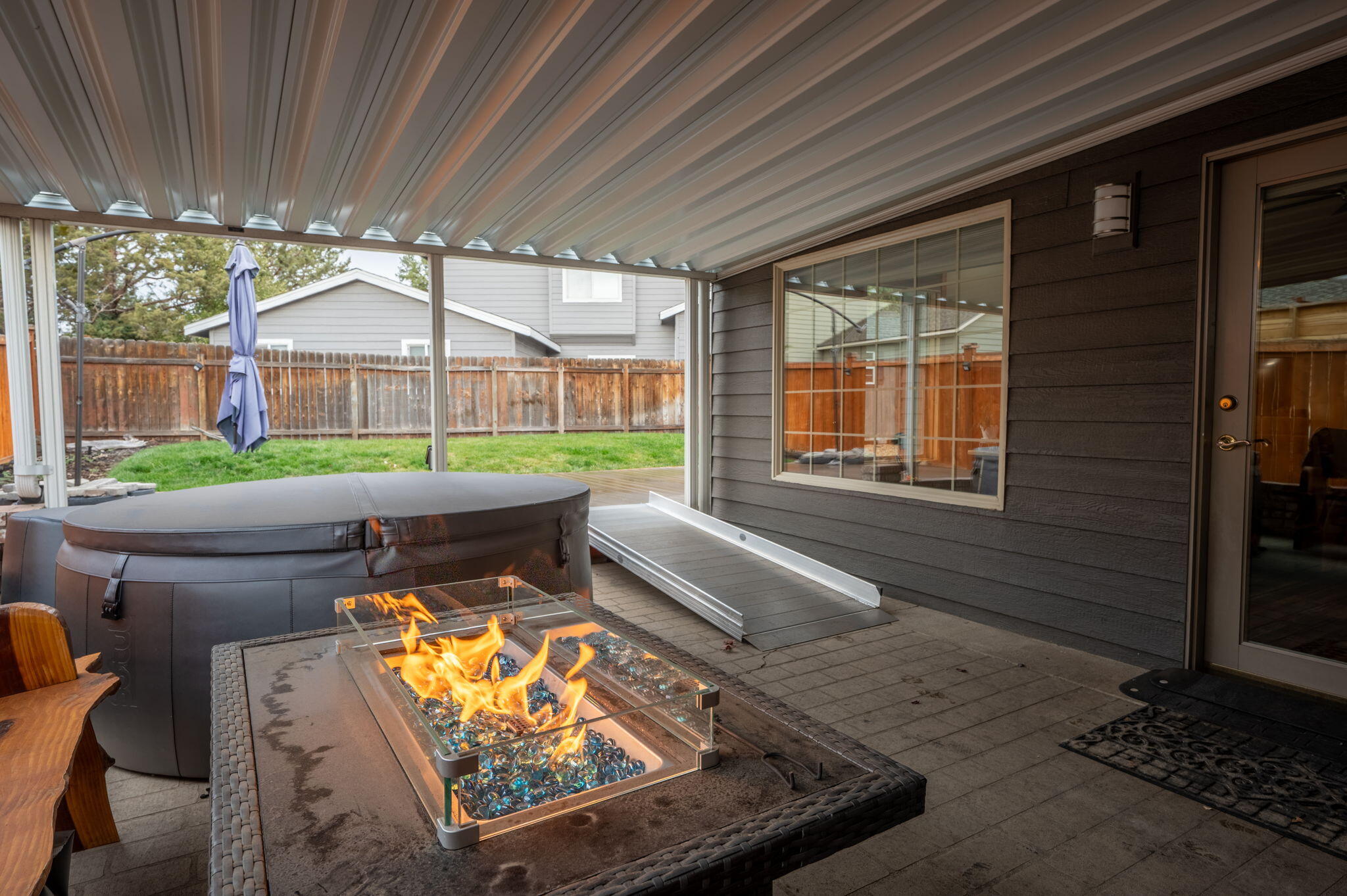 2265 NE Scarlet Court