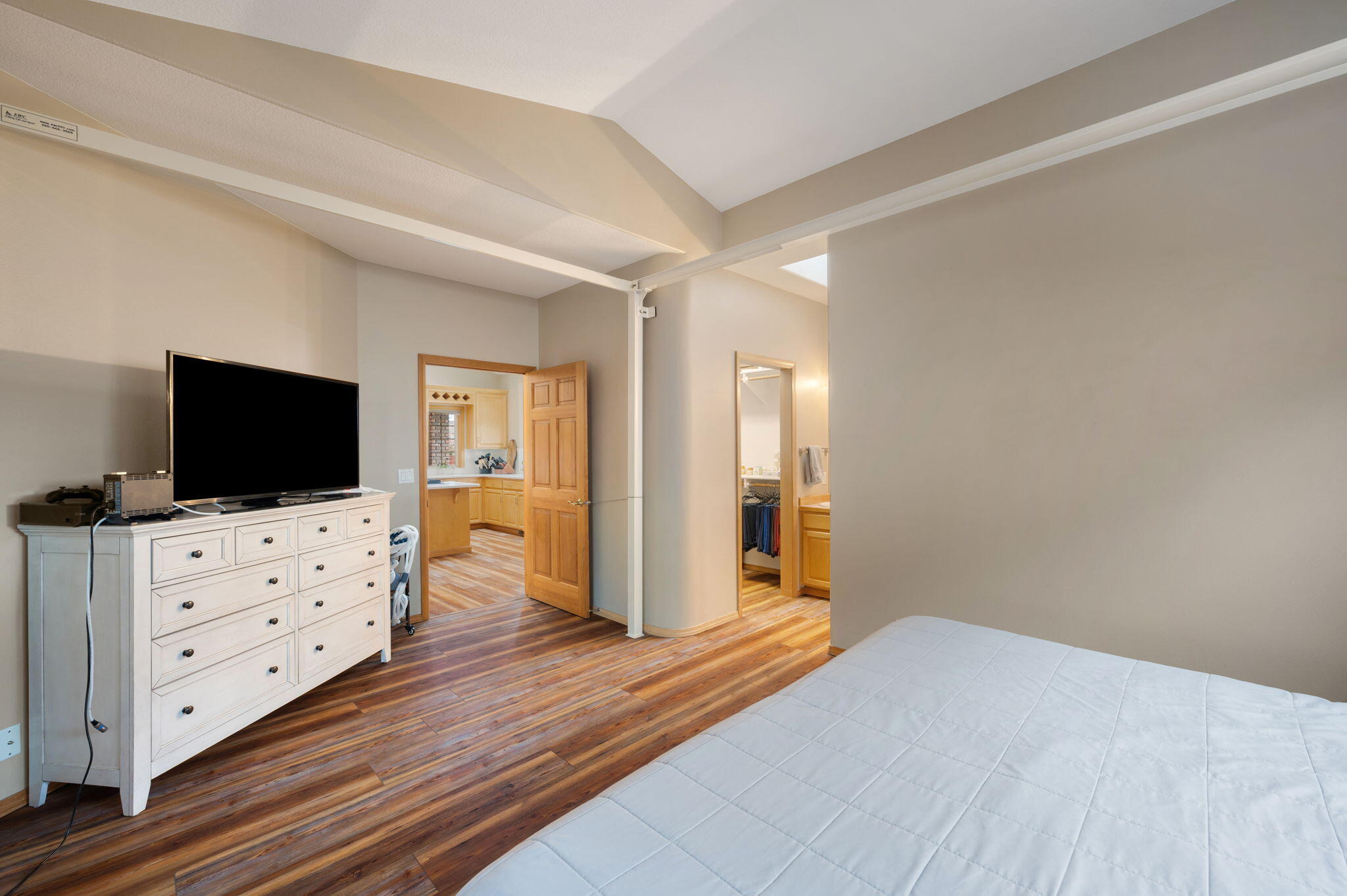 2265 NE Scarlet Court