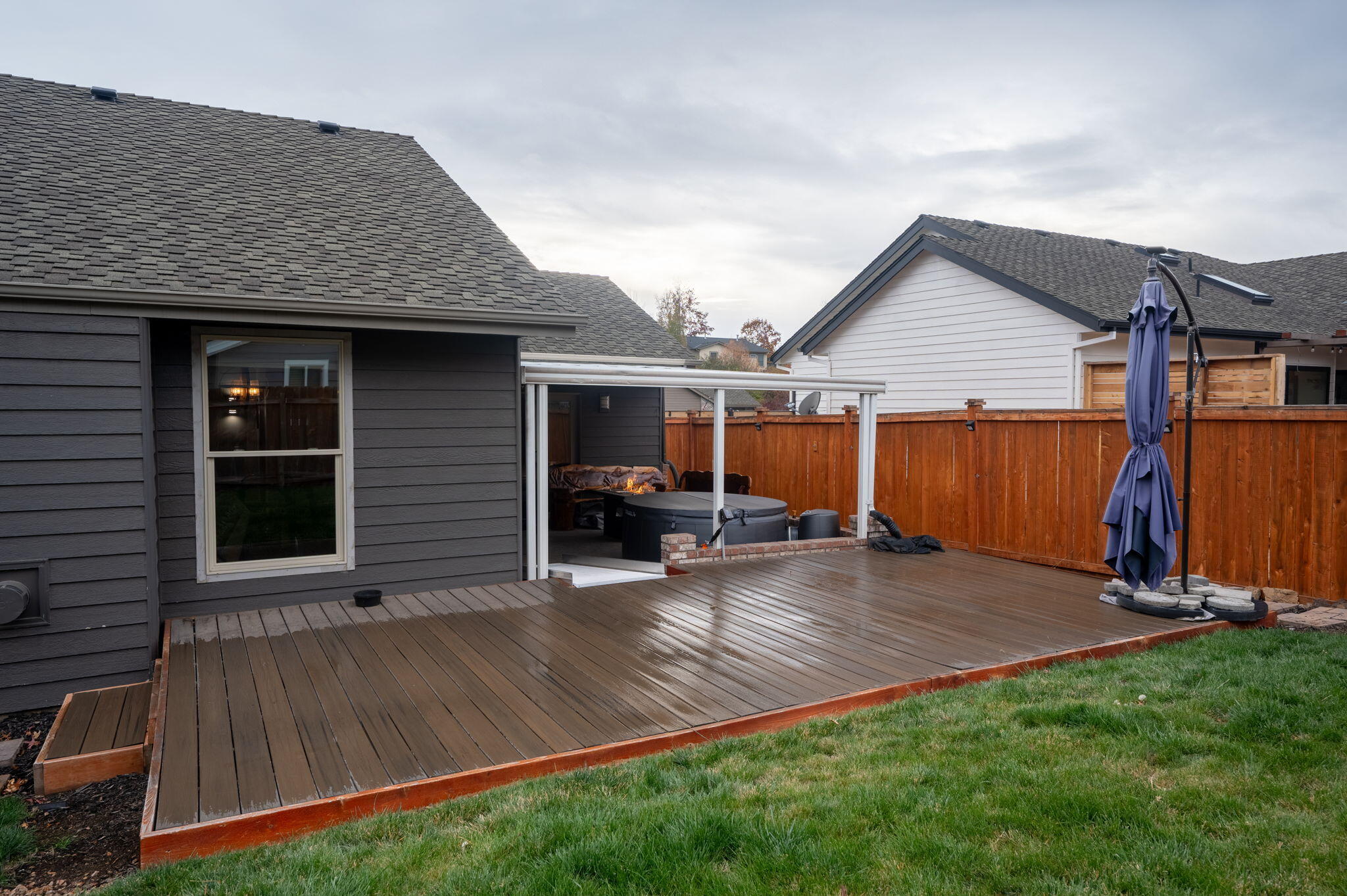 2265 NE Scarlet Court