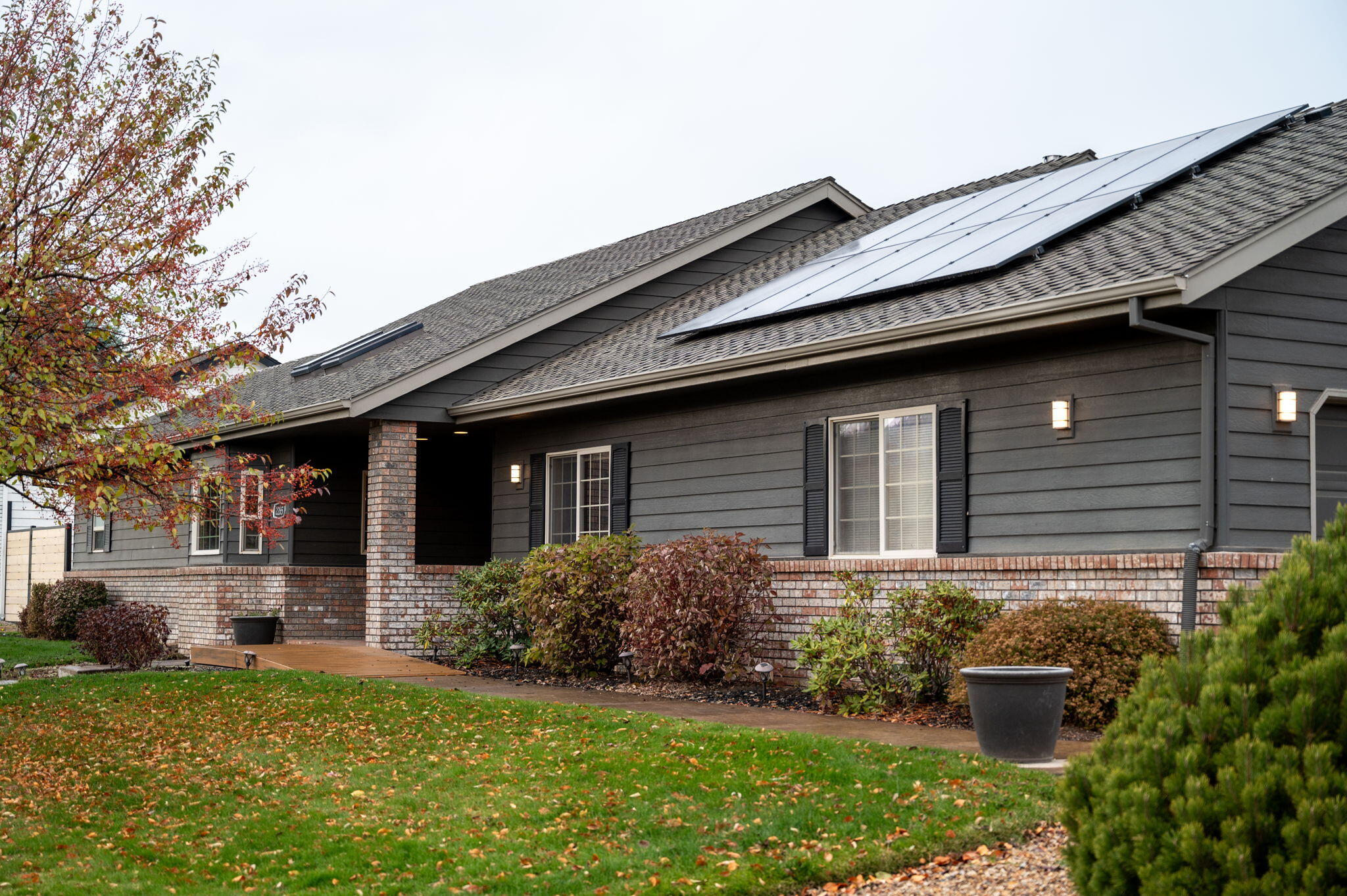 2265 NE Scarlet Court