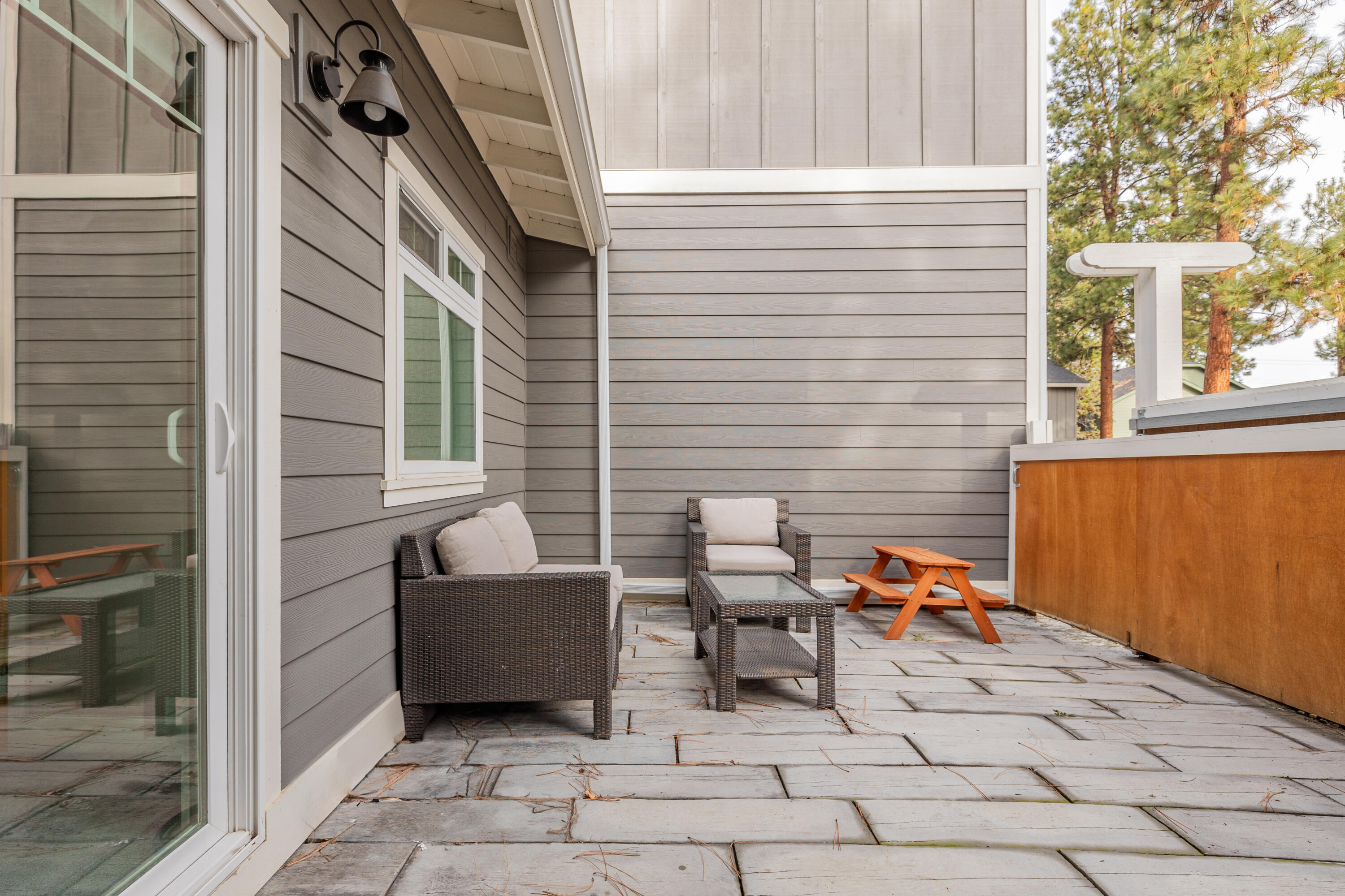 972 E Timber Pine Drive