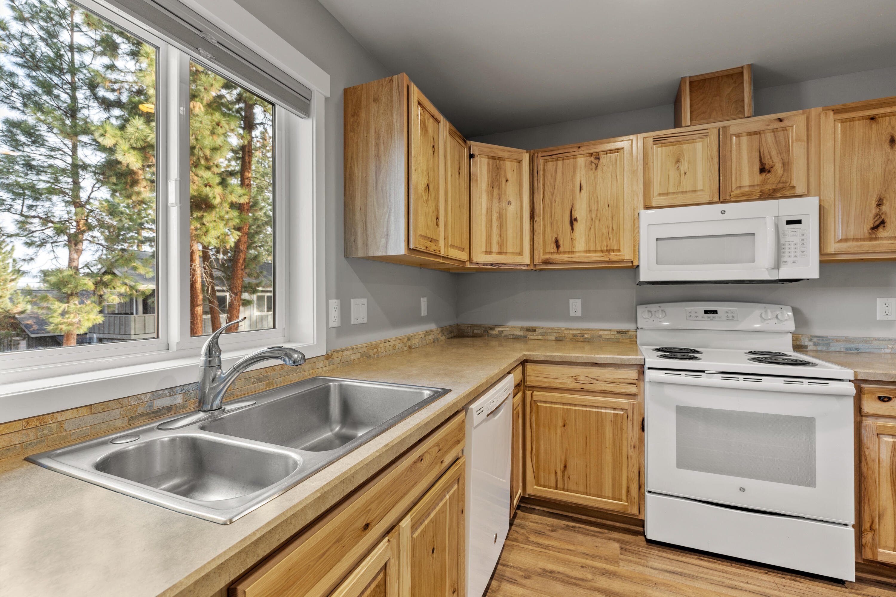 972 E Timber Pine Drive