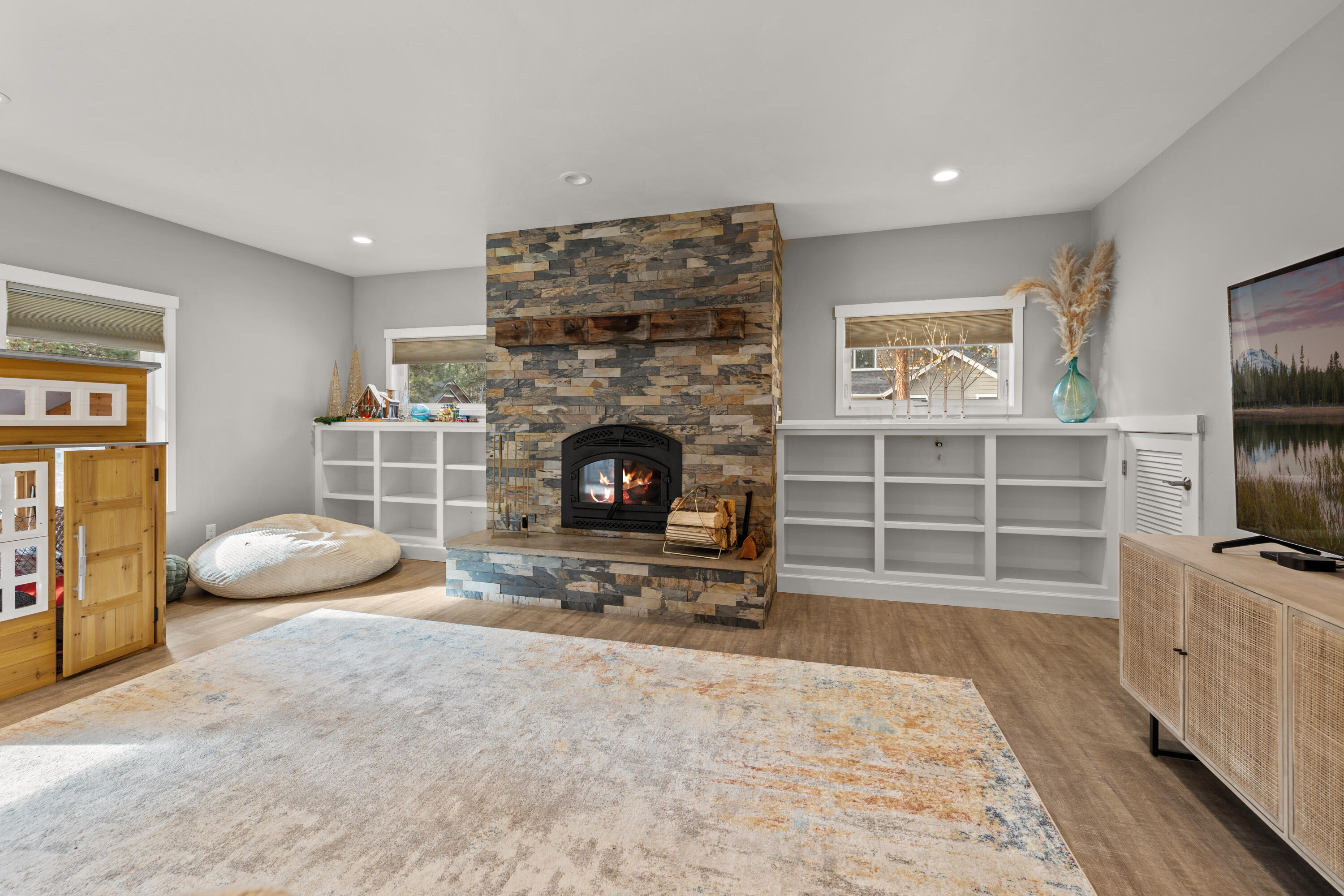 972 E Timber Pine Drive