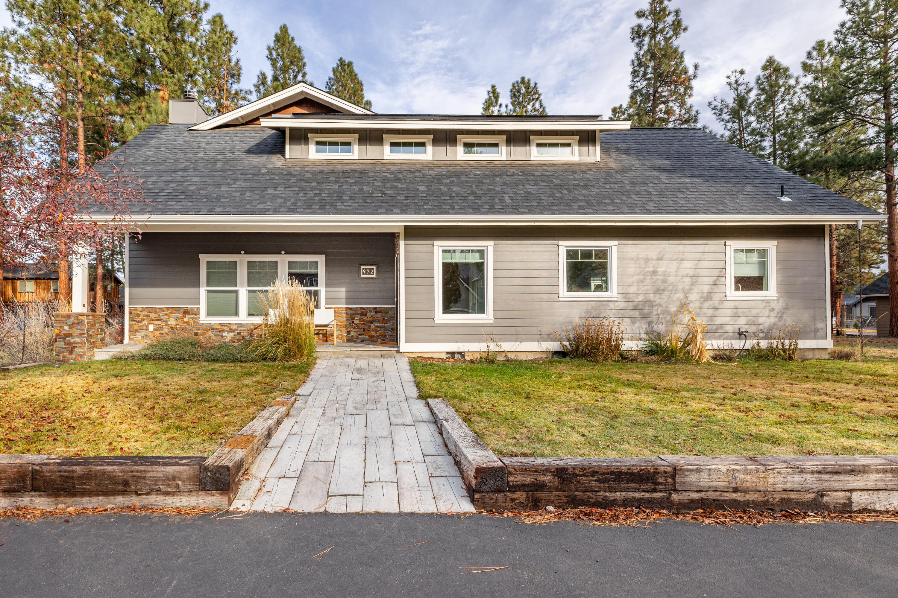 972 E Timber Pine Drive