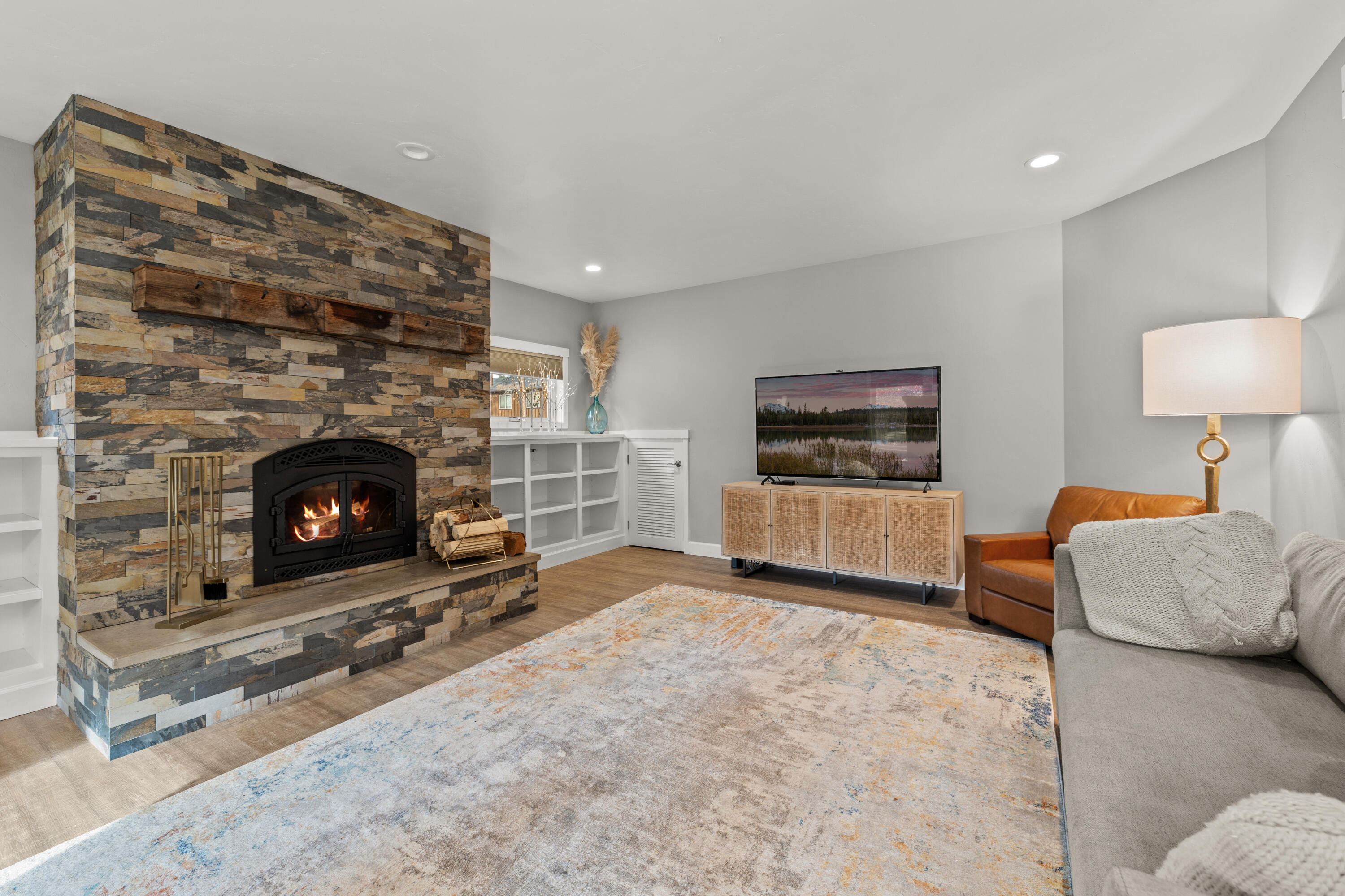 972 E Timber Pine Drive