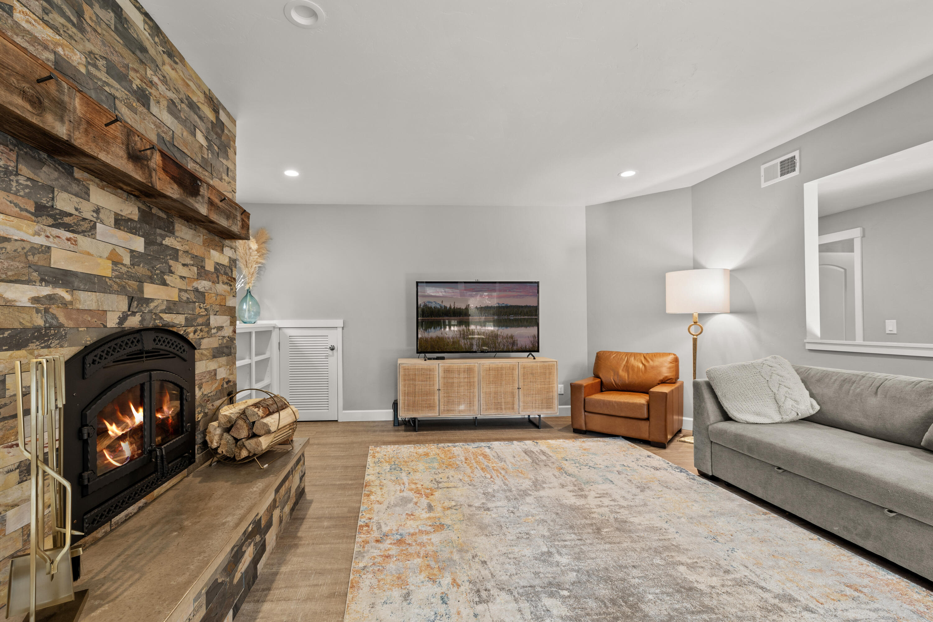 972 E Timber Pine Drive