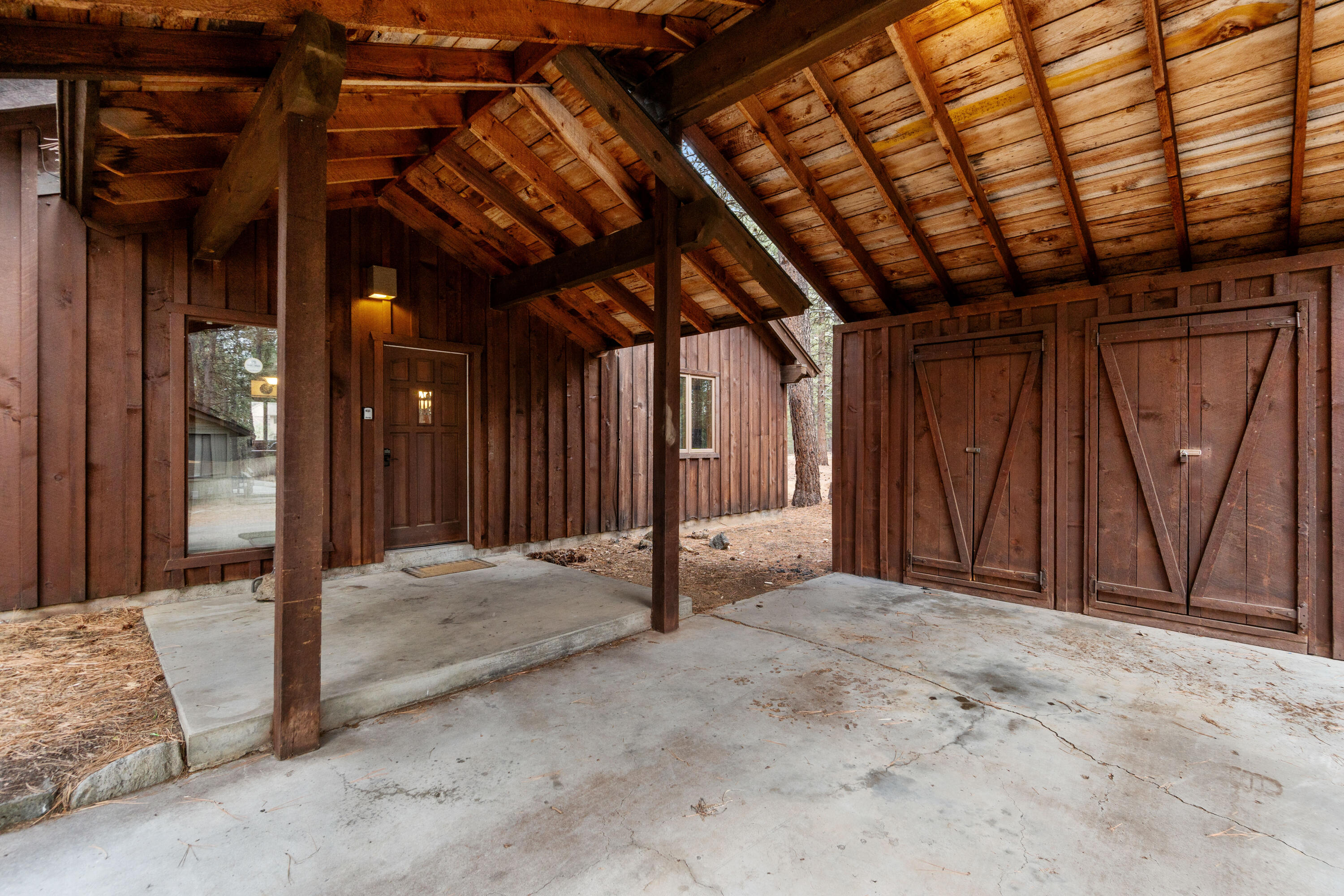 57444 Quartz Mountain Lane