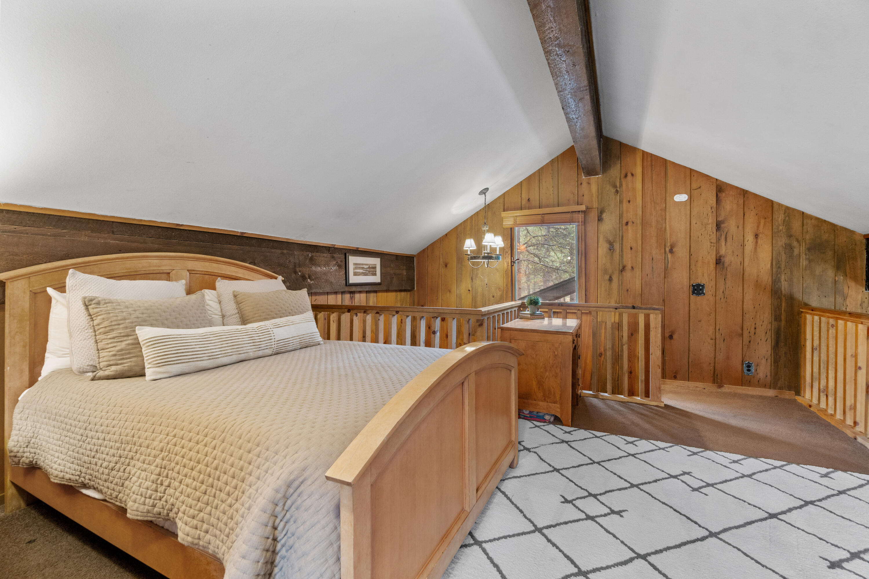 57444 Quartz Mountain Lane