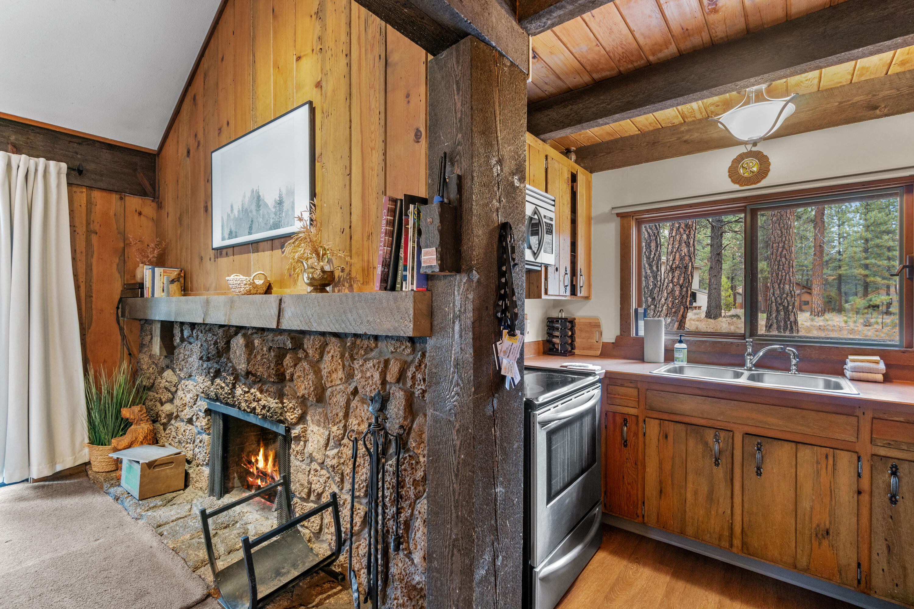 57444 Quartz Mountain Lane