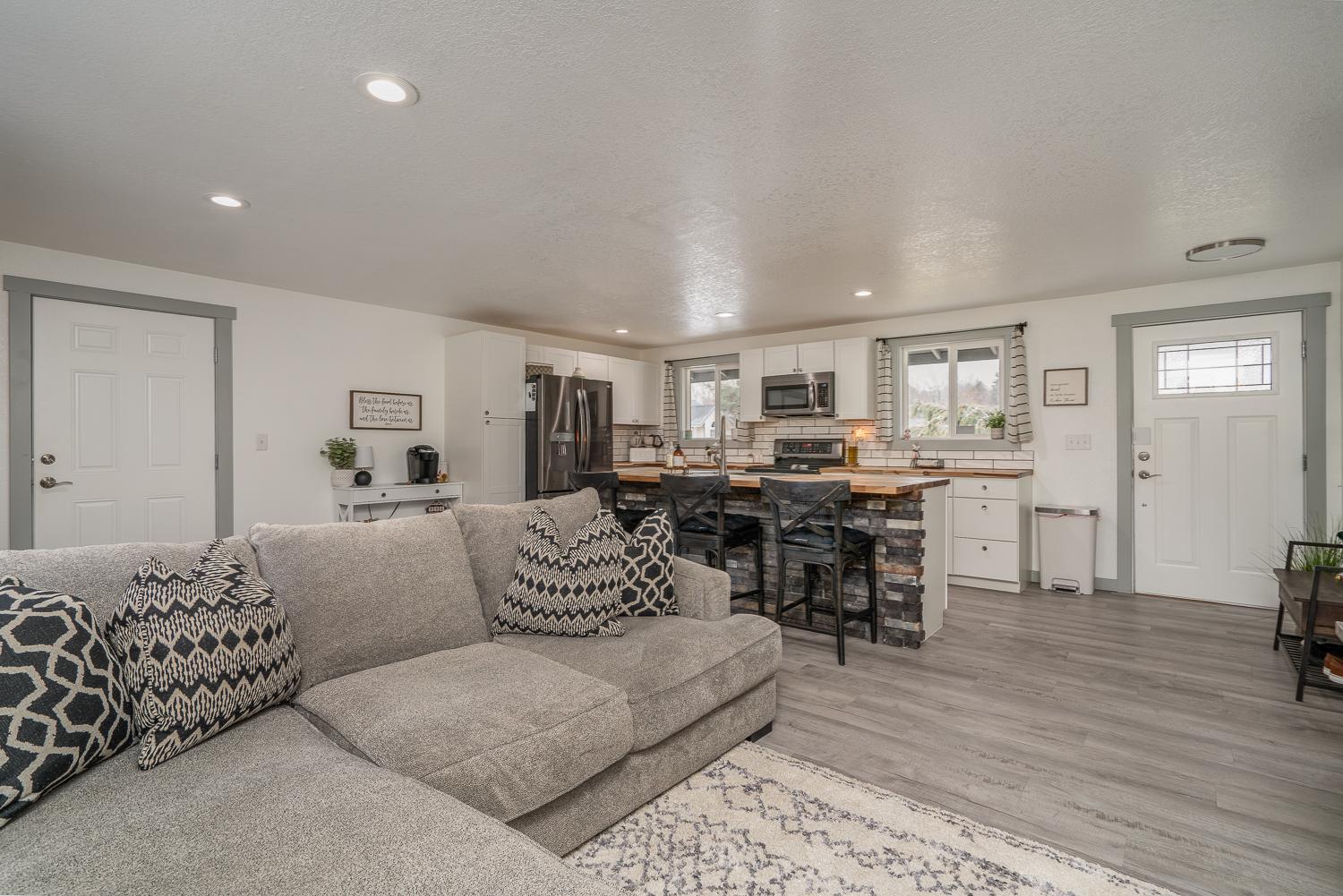 3012 SW 28th Street