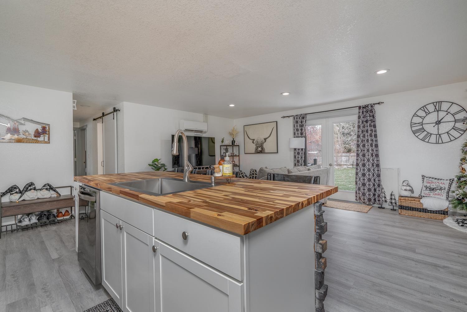 3012 SW 28th Street