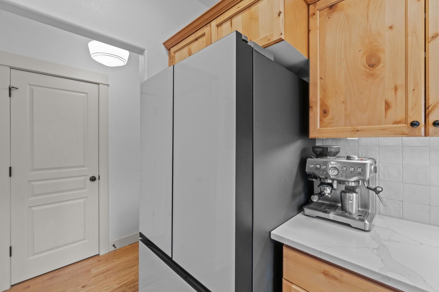 21250 Woodruff Place