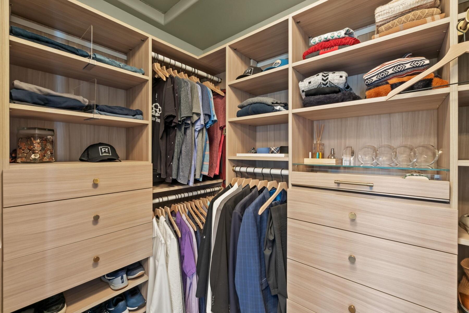 21250 Woodruff Place