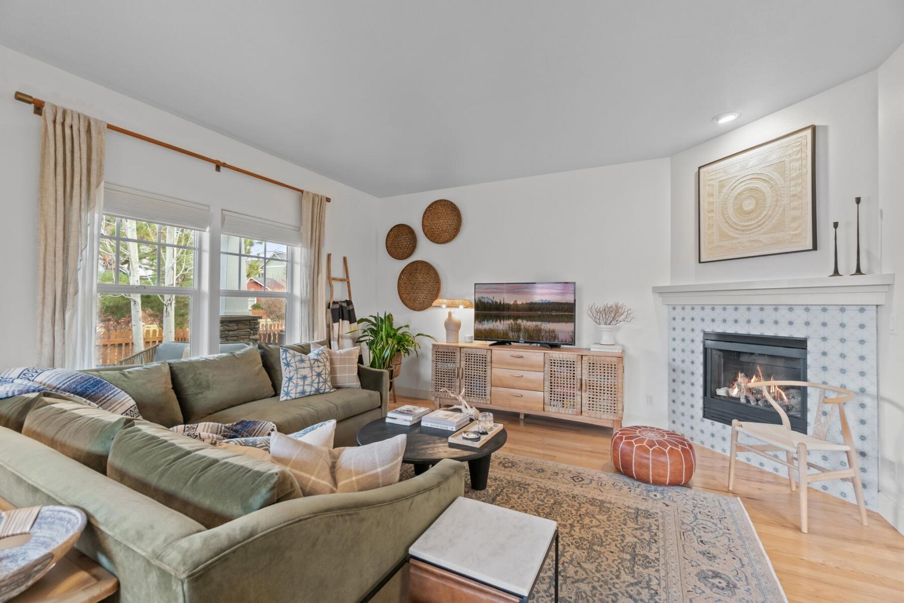 21250 Woodruff Place