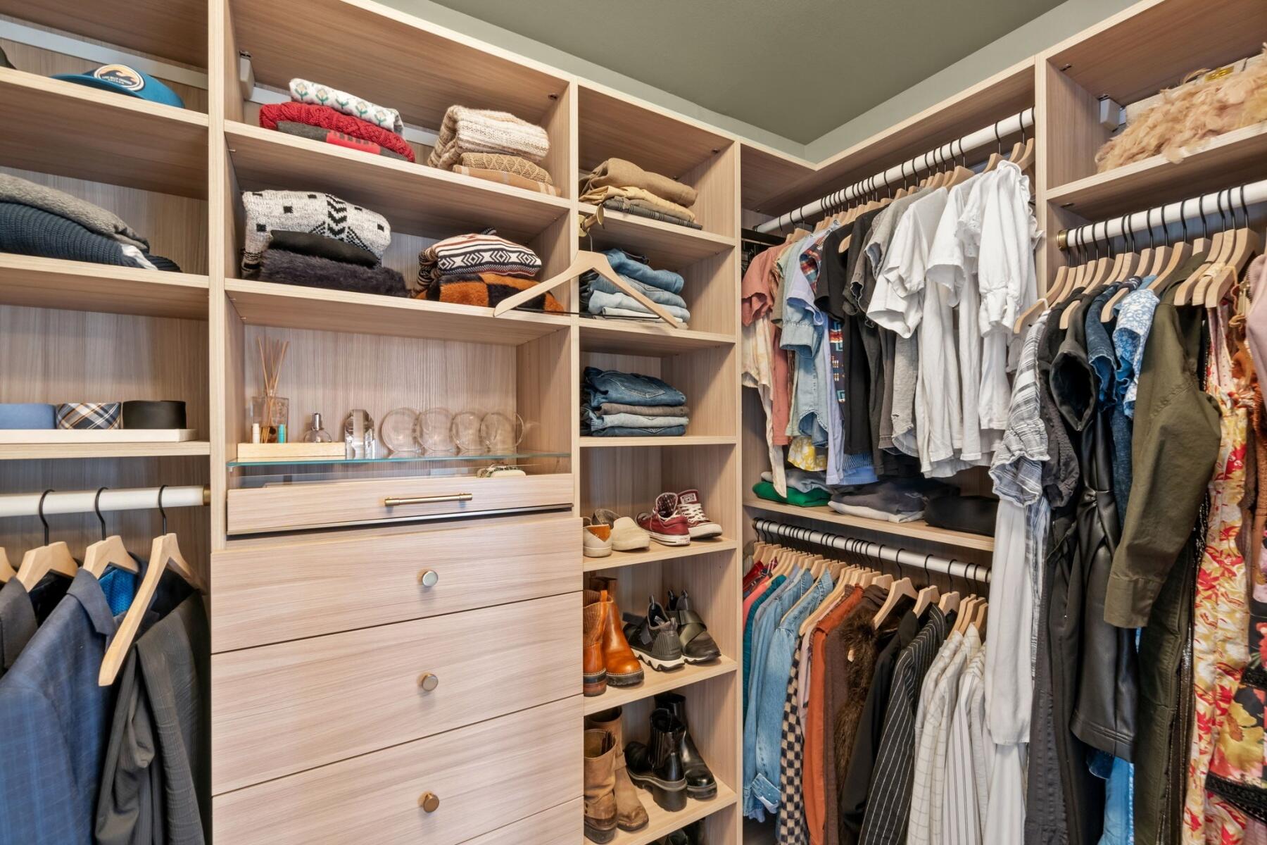 21250 Woodruff Place