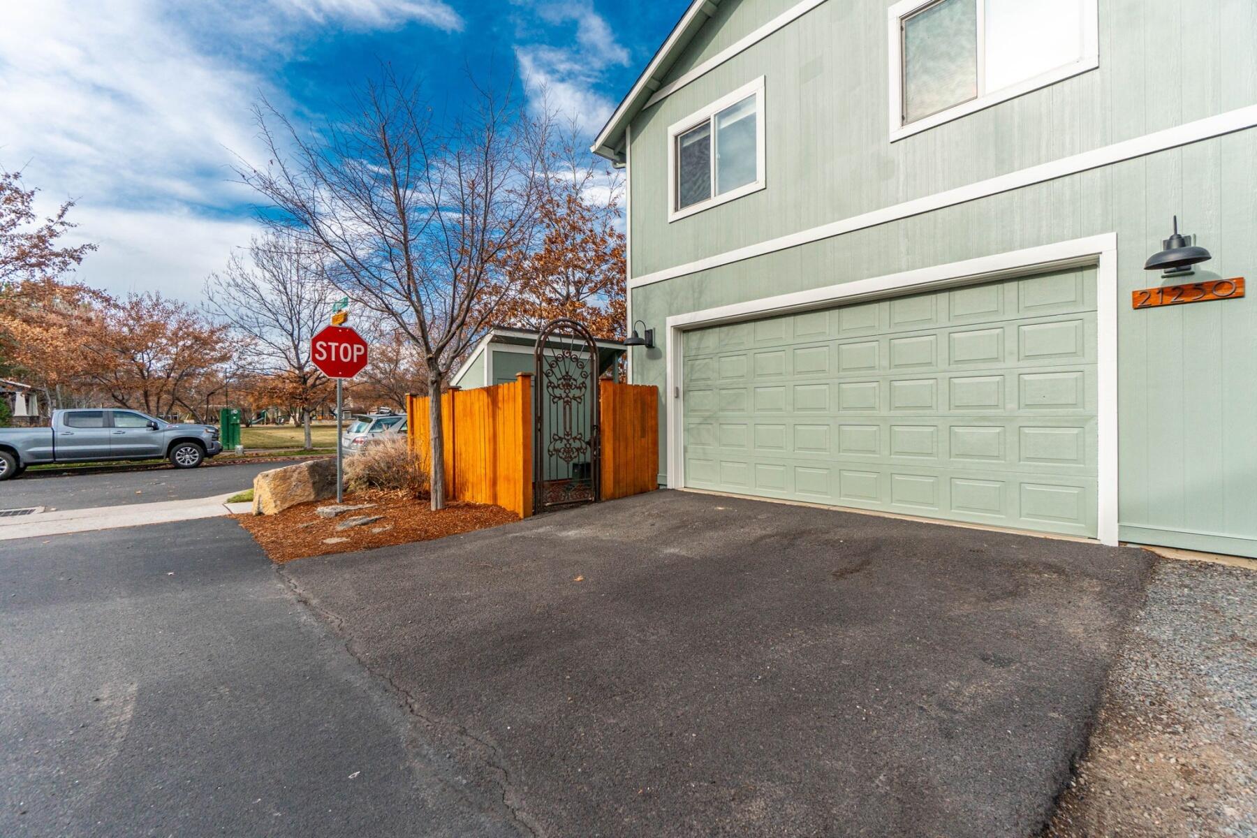 21250 Woodruff Place