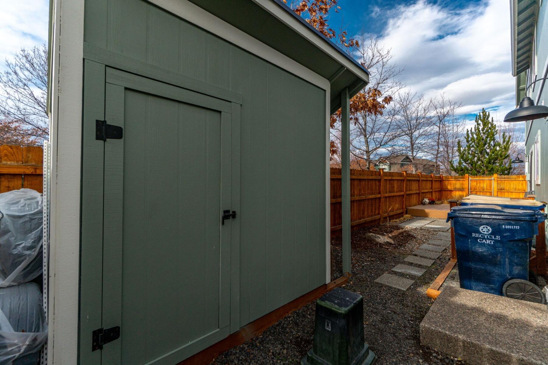 21250 Woodruff Place