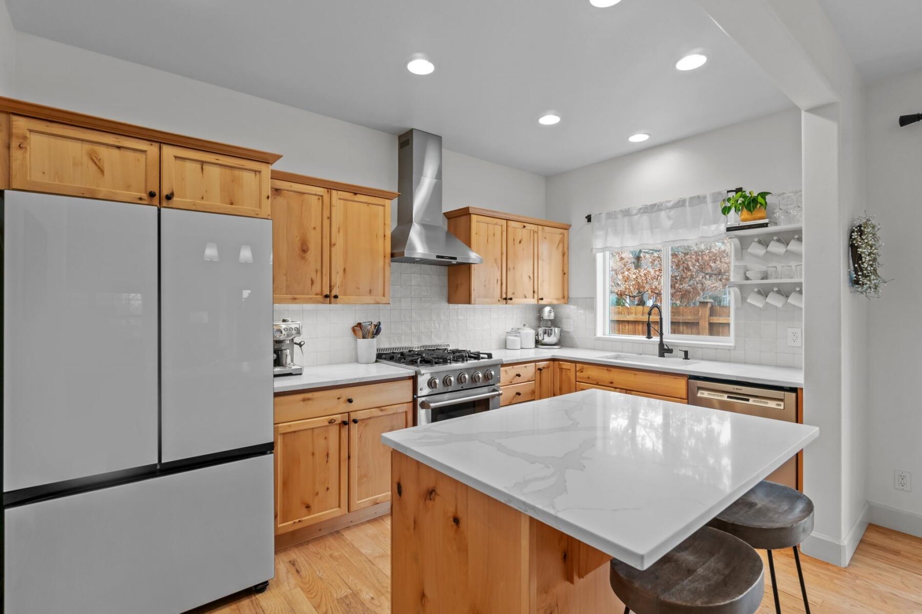 21250 Woodruff Place